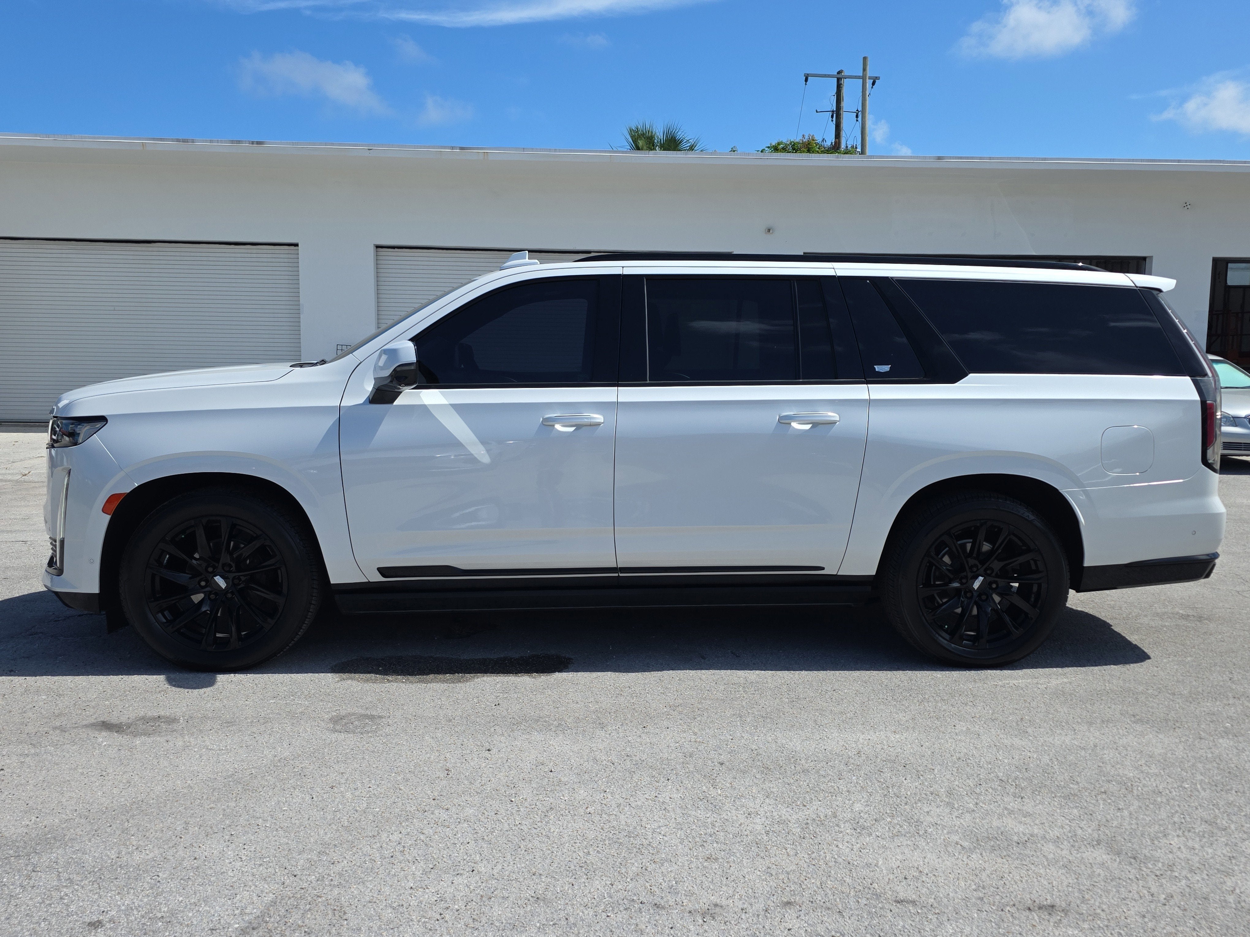 2023 Cadillac Escalade ESV Sport Platinum
