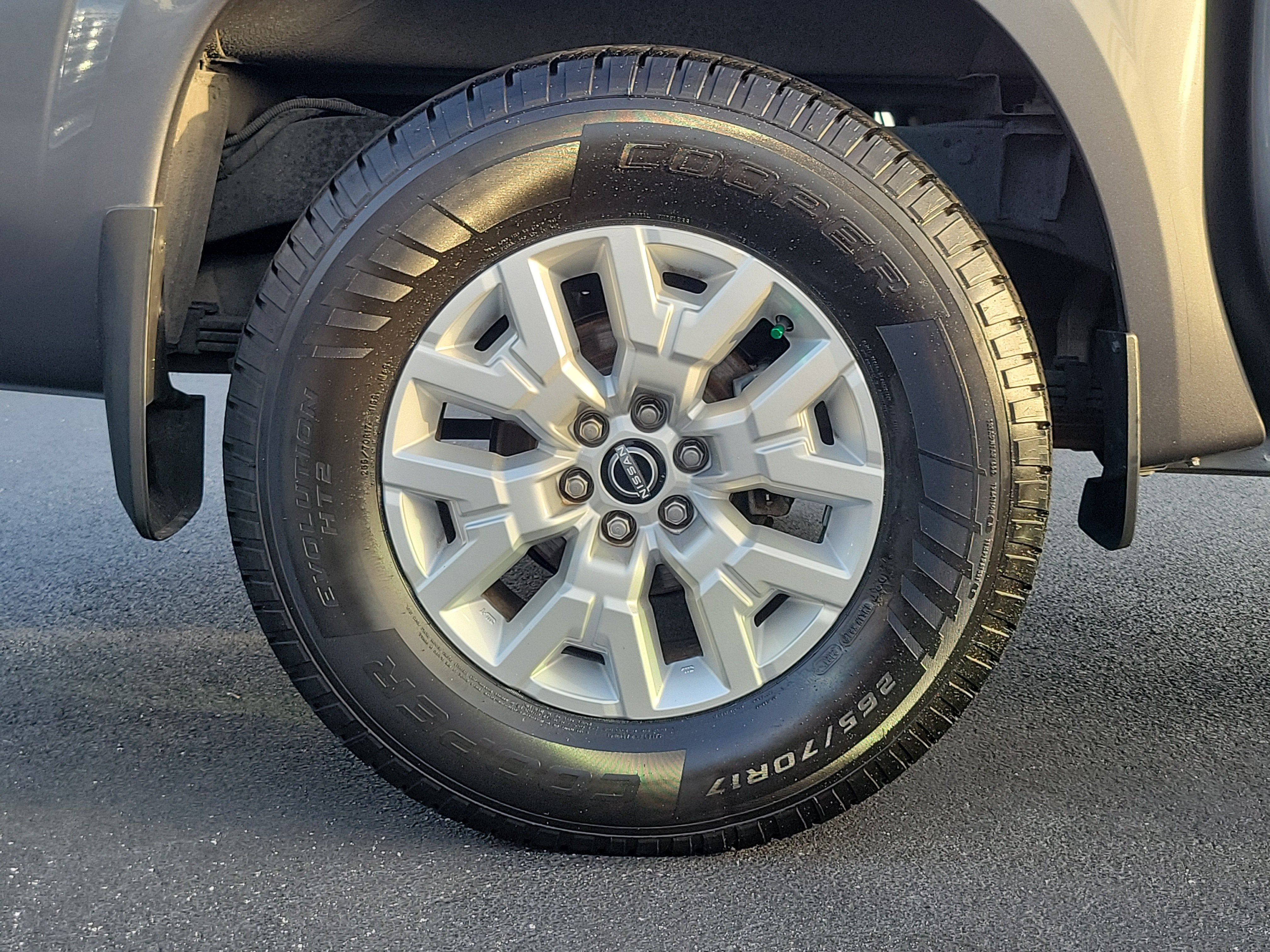 2022 Nissan Frontier Crew Cab SV 4x2