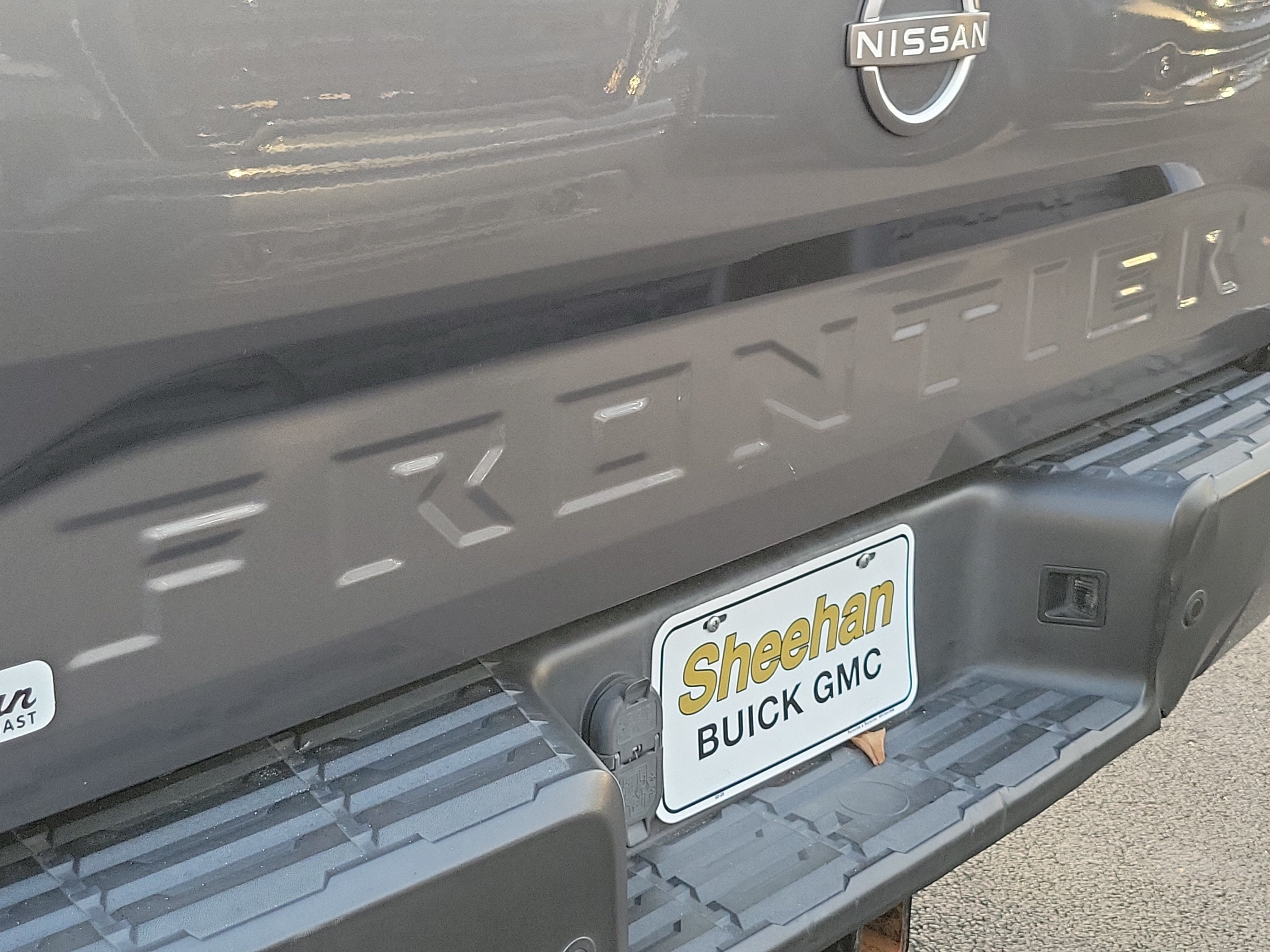 2022 Nissan Frontier Crew Cab SV 4x2