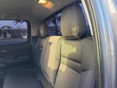 2022 Nissan Frontier Crew Cab SV 4x2