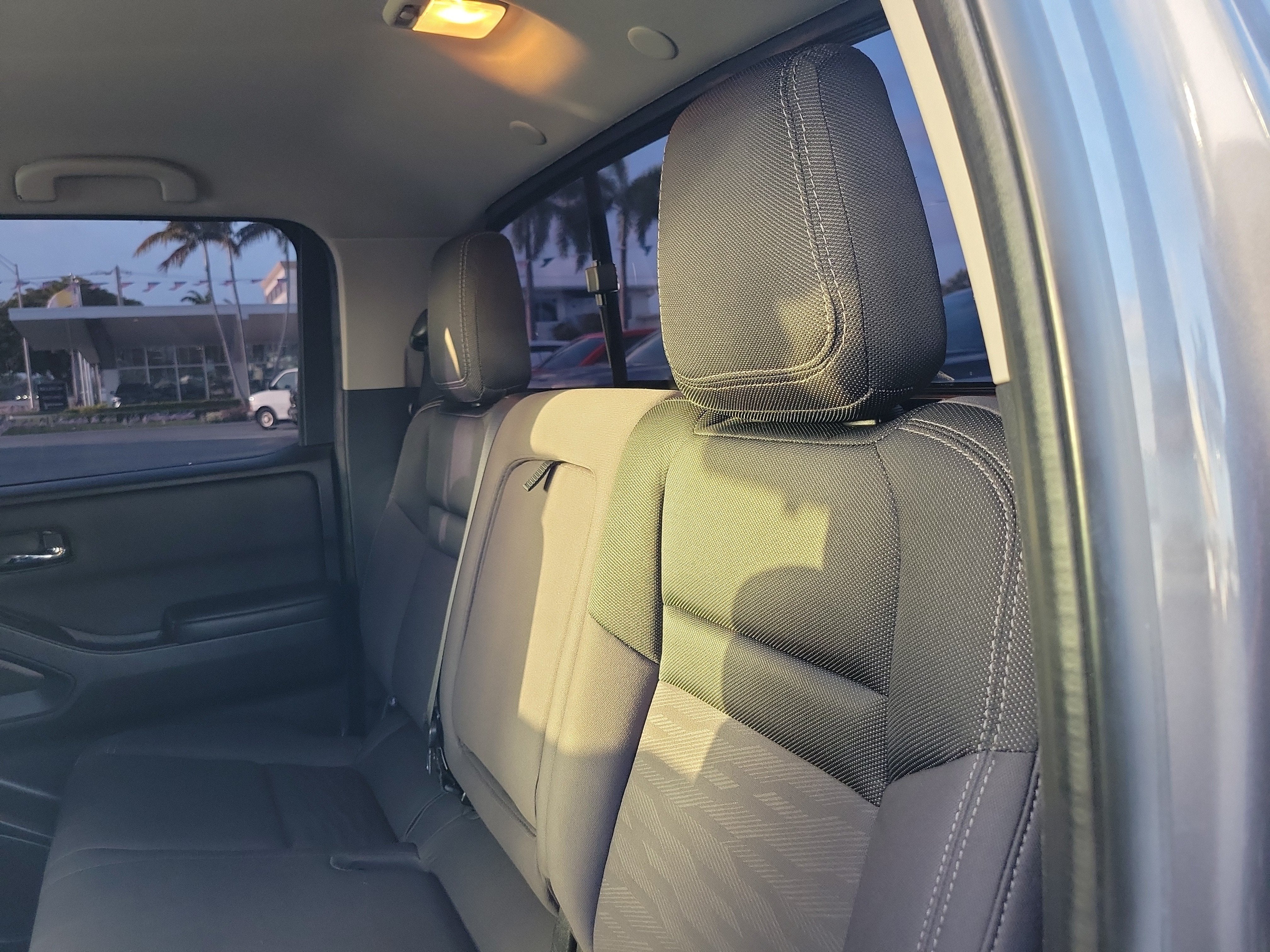 2022 Nissan Frontier Crew Cab SV 4x2