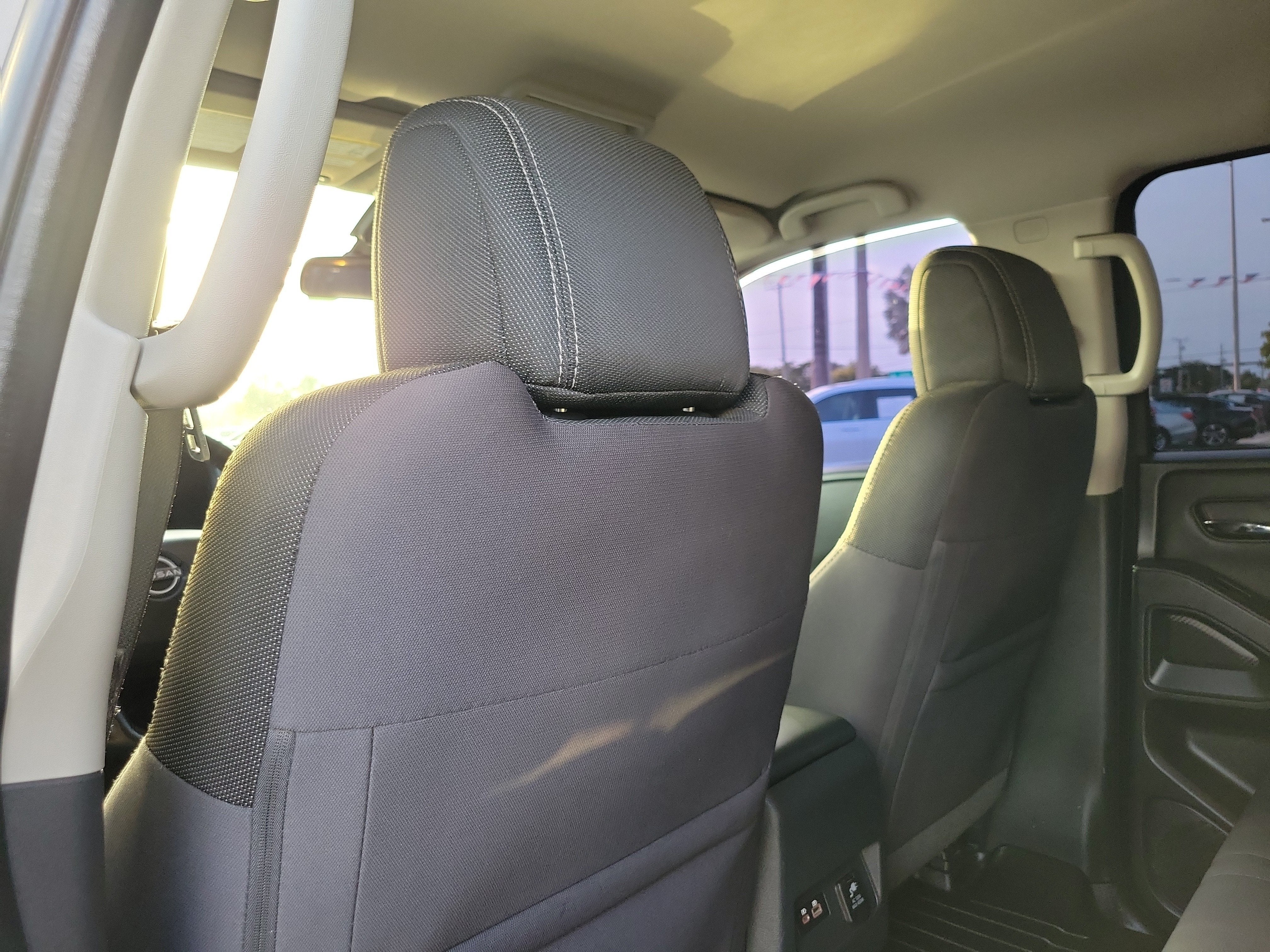 2022 Nissan Frontier Crew Cab SV 4x2