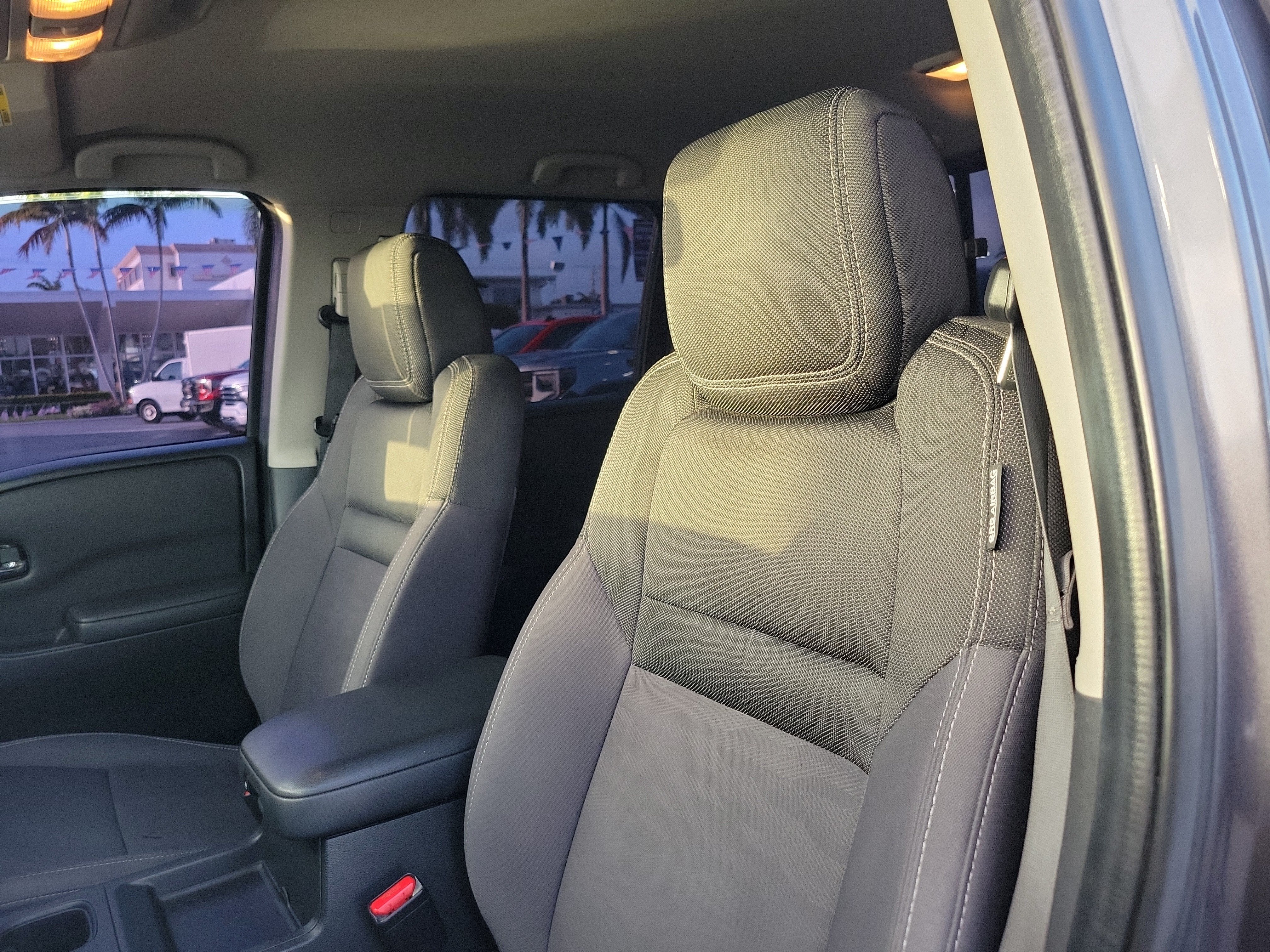 2022 Nissan Frontier Crew Cab SV 4x2