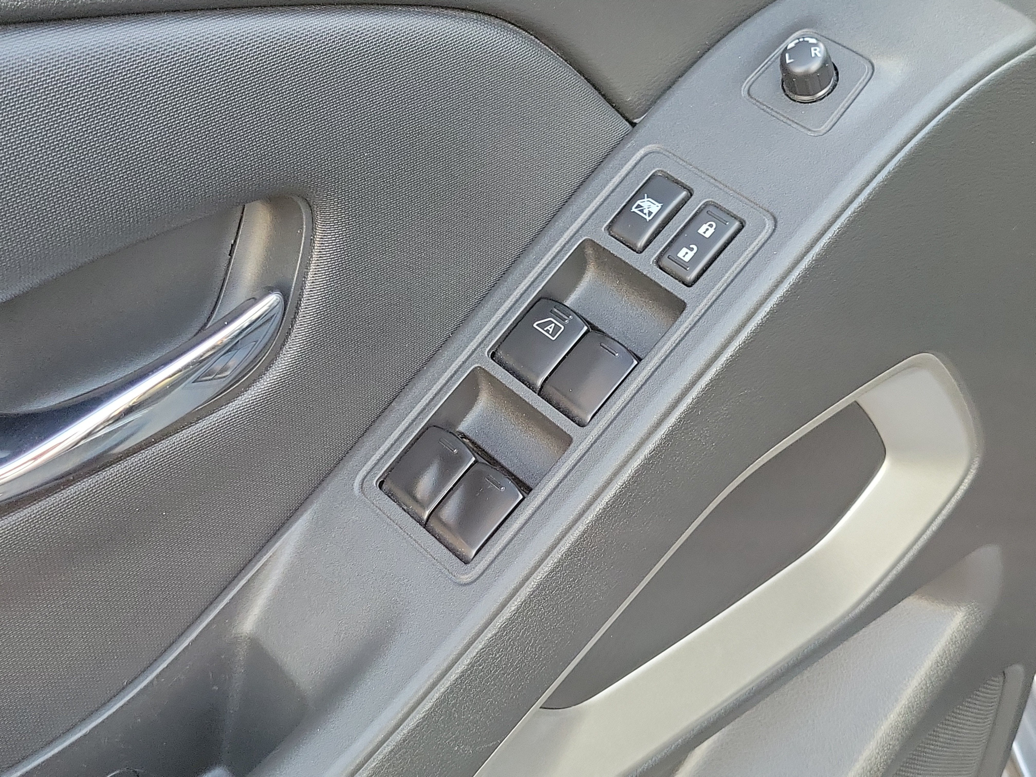 2022 Nissan Frontier Crew Cab SV 4x2