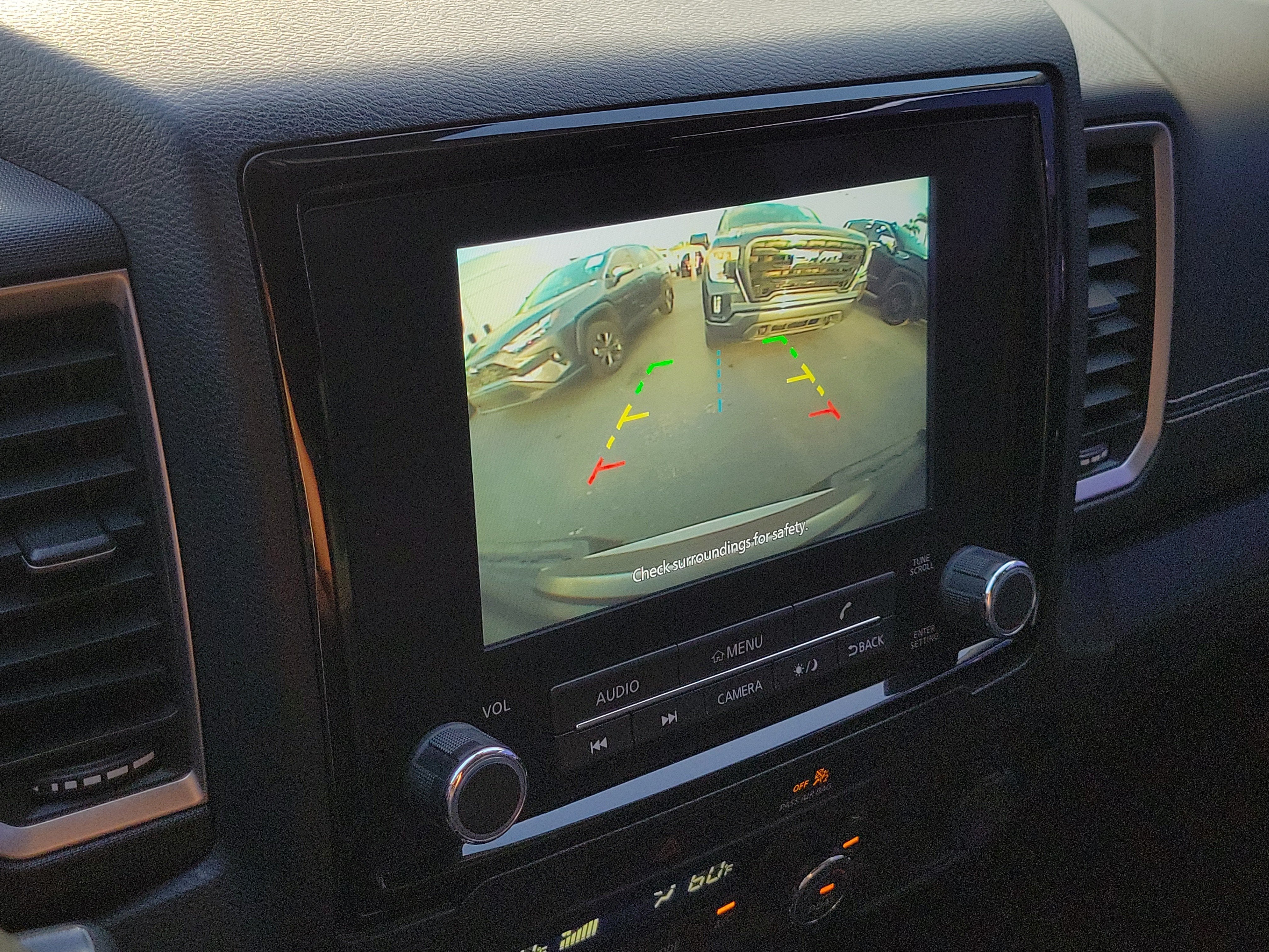 2022 Nissan Frontier Crew Cab SV 4x2