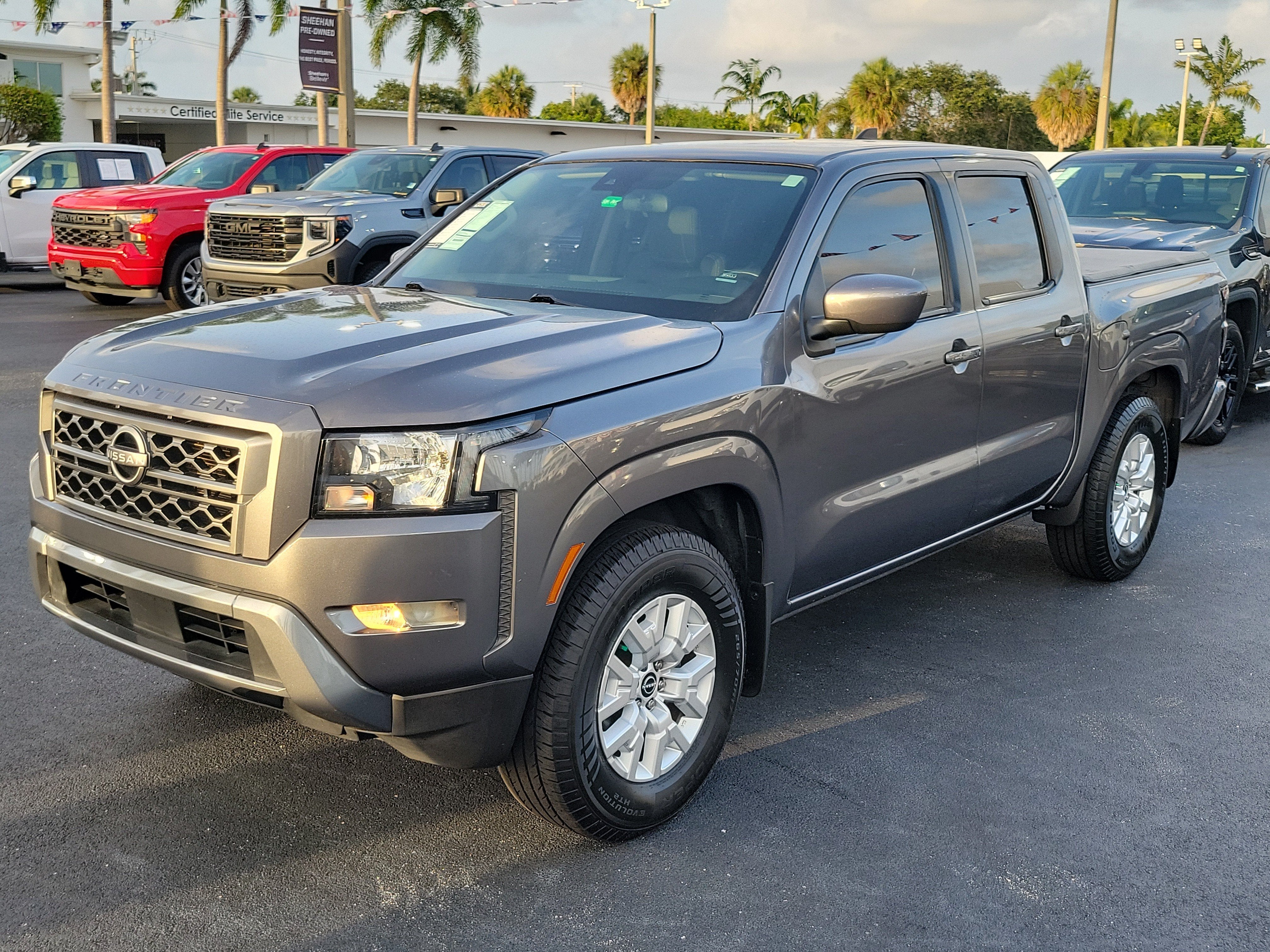 2022 Nissan Frontier Crew Cab SV 4x2