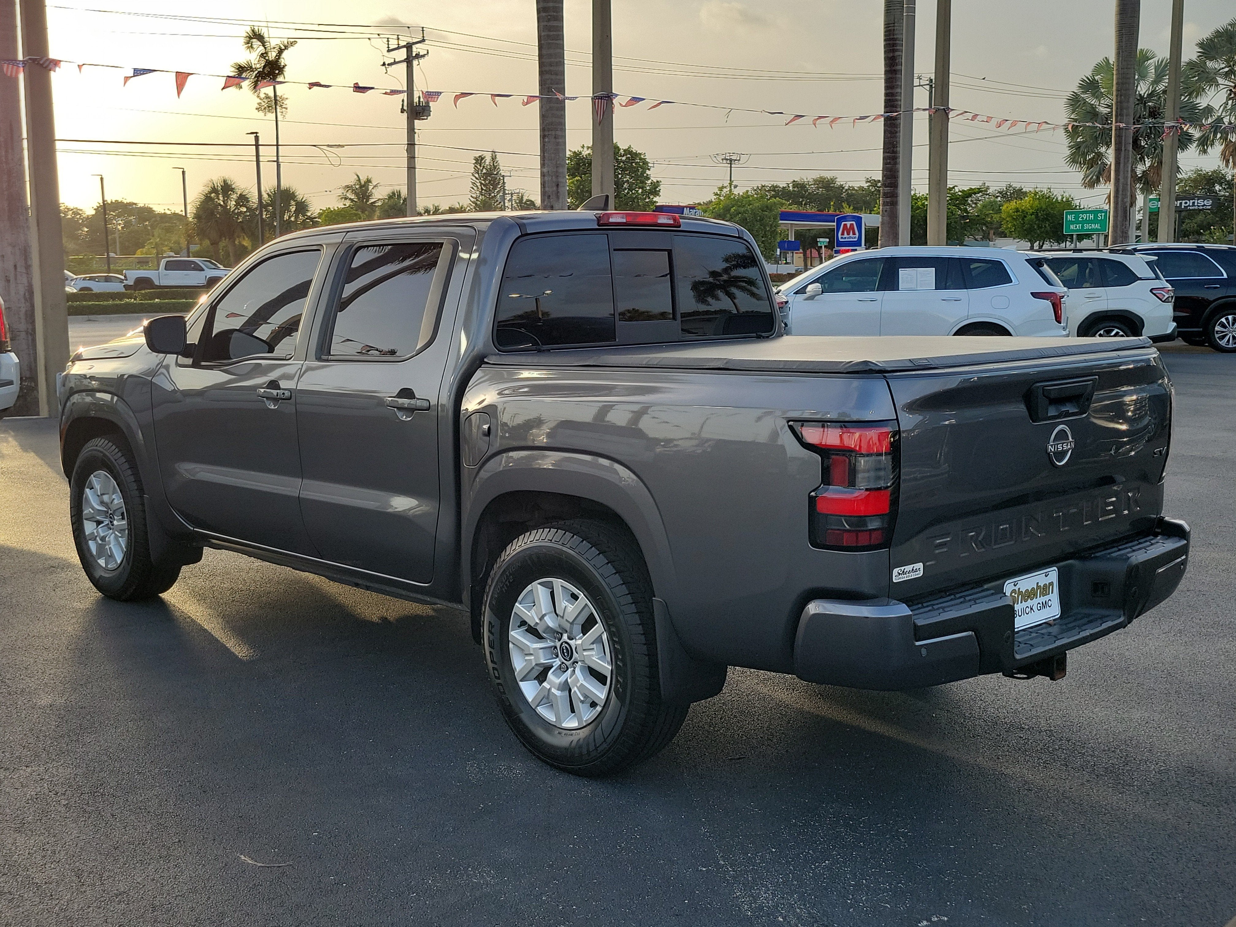 2022 Nissan Frontier Crew Cab SV 4x2