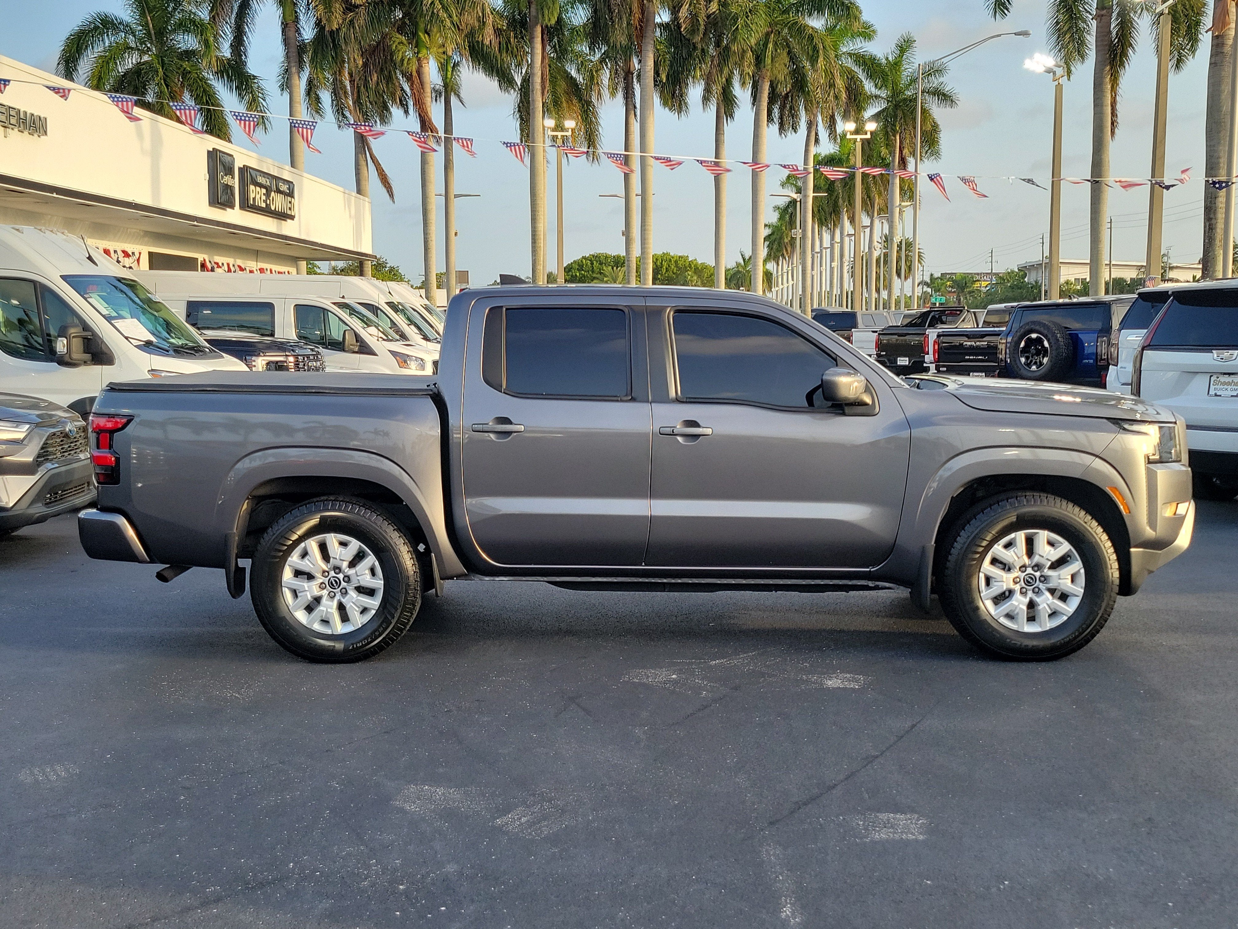 2022 Nissan Frontier Crew Cab SV 4x2