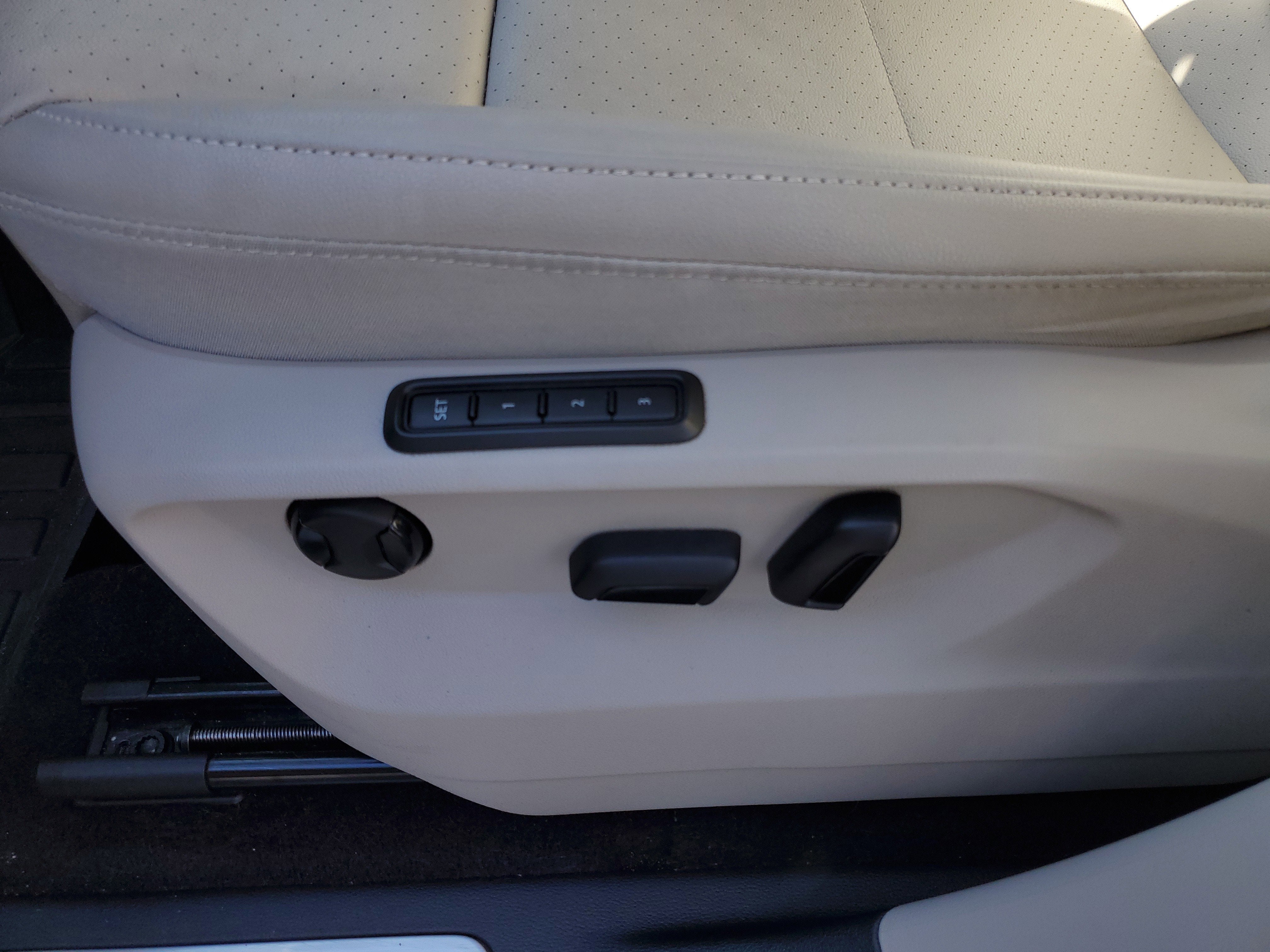 2021 Volkswagen Atlas 3.6L V6 SEL R-Line