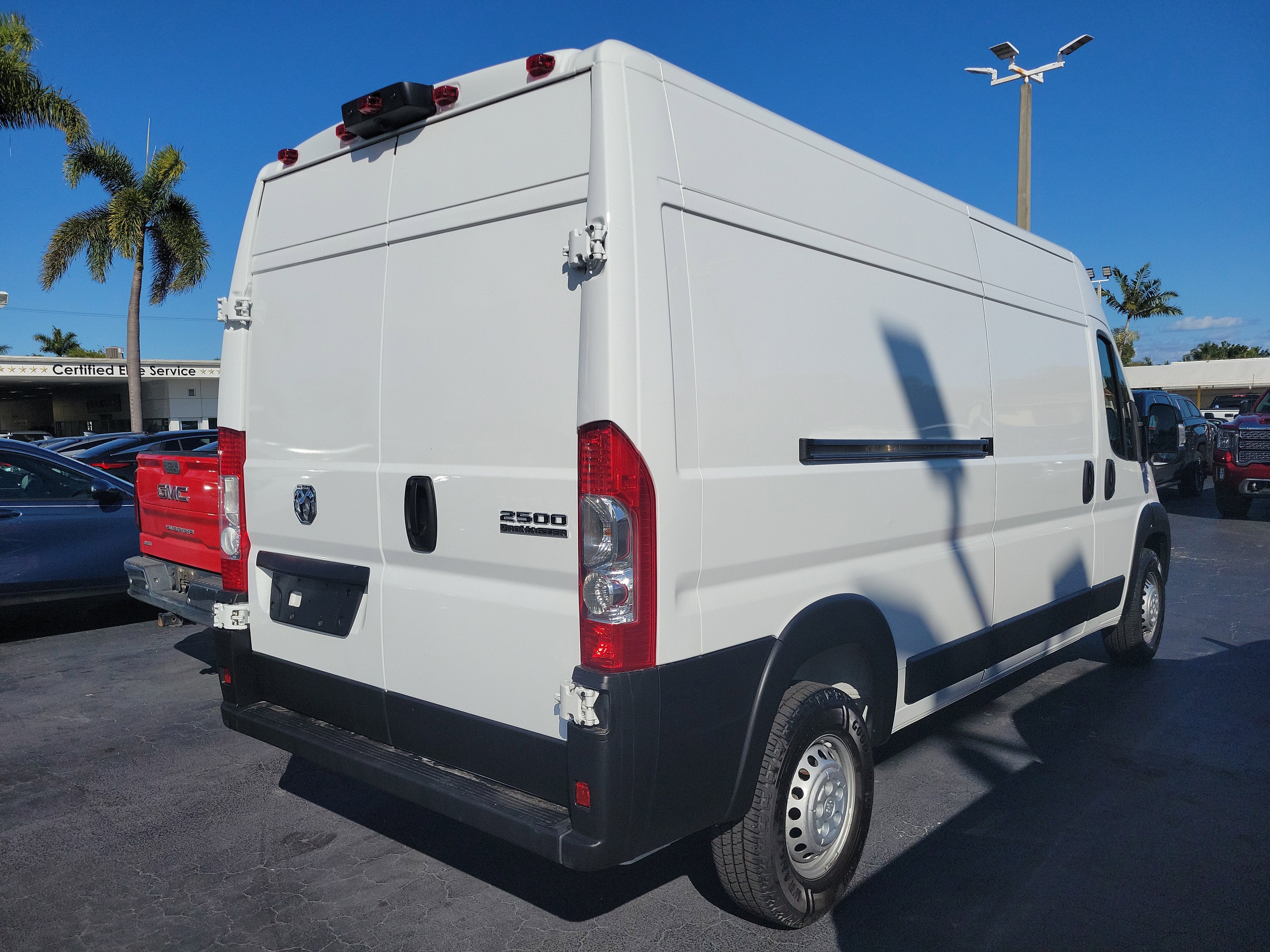 2025 RAM ProMaster Cargo Van Tradesman