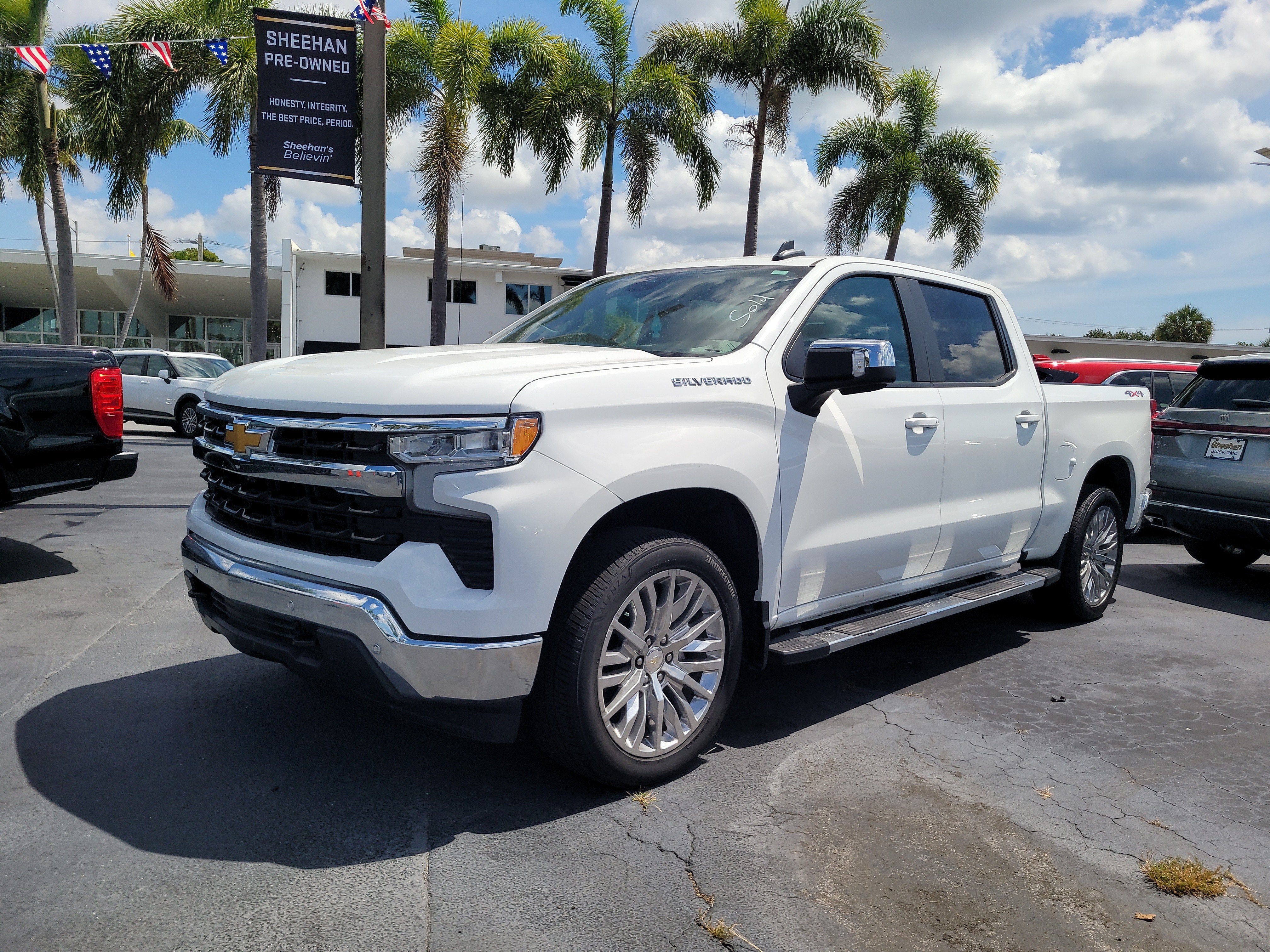 2024 Chevrolet Silverado 1500 LT