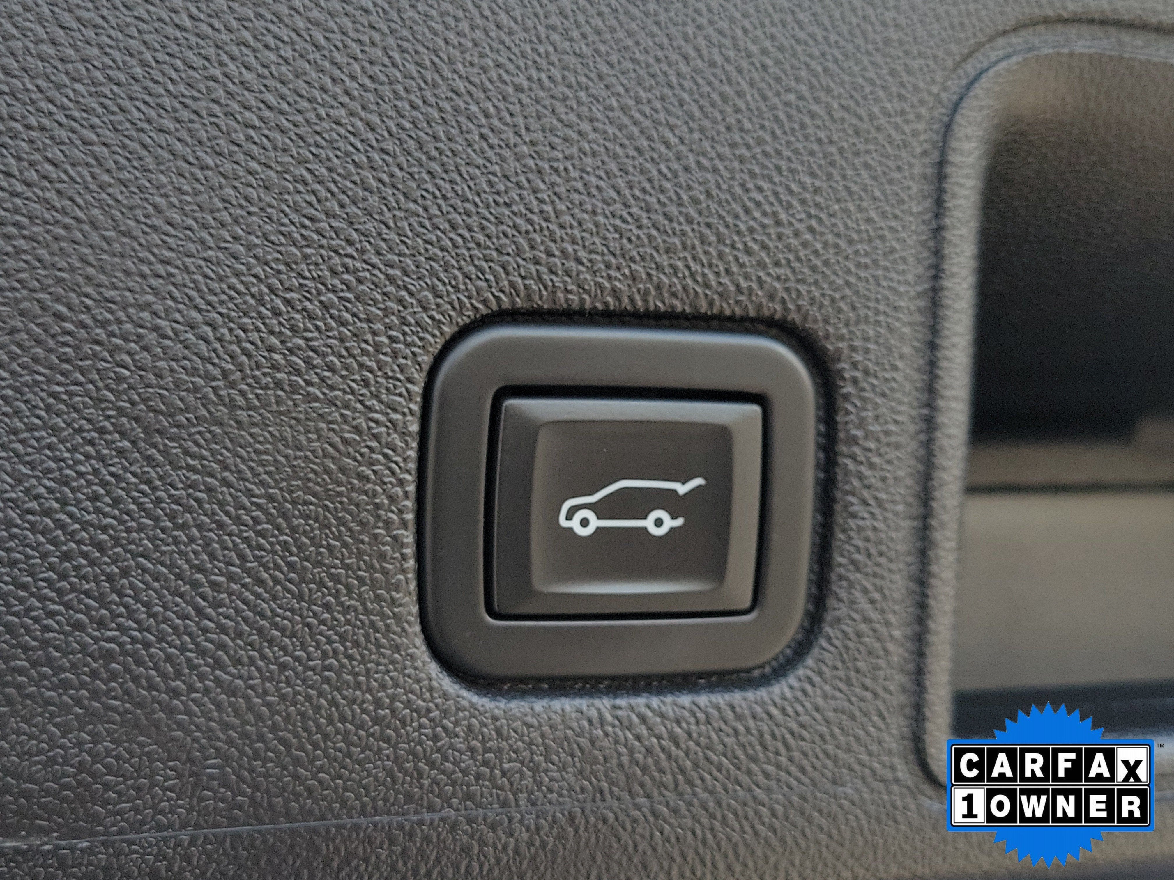 2023 GMC Terrain SLT - Photo 12