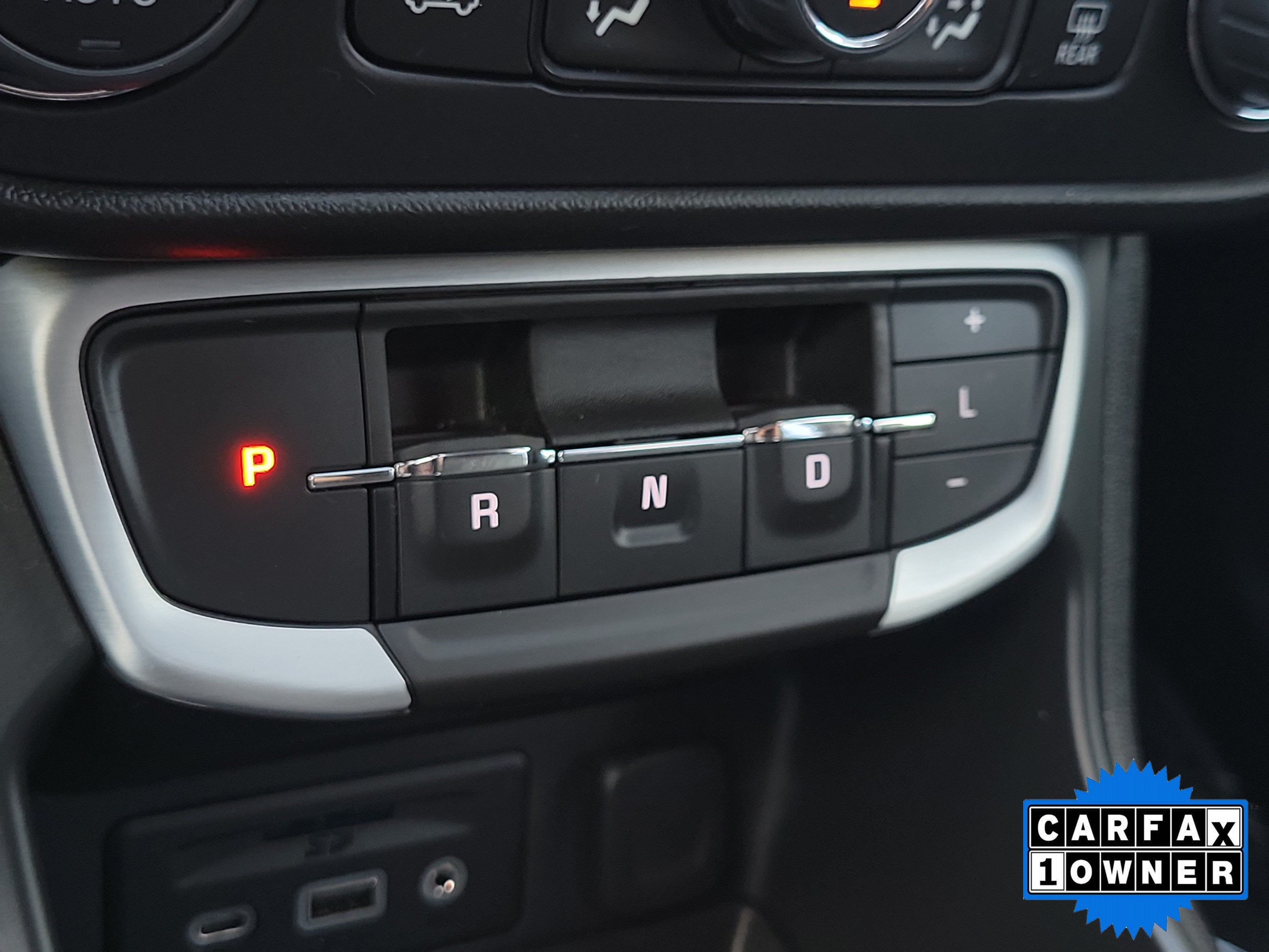 2023 GMC Terrain SLT - Photo 32