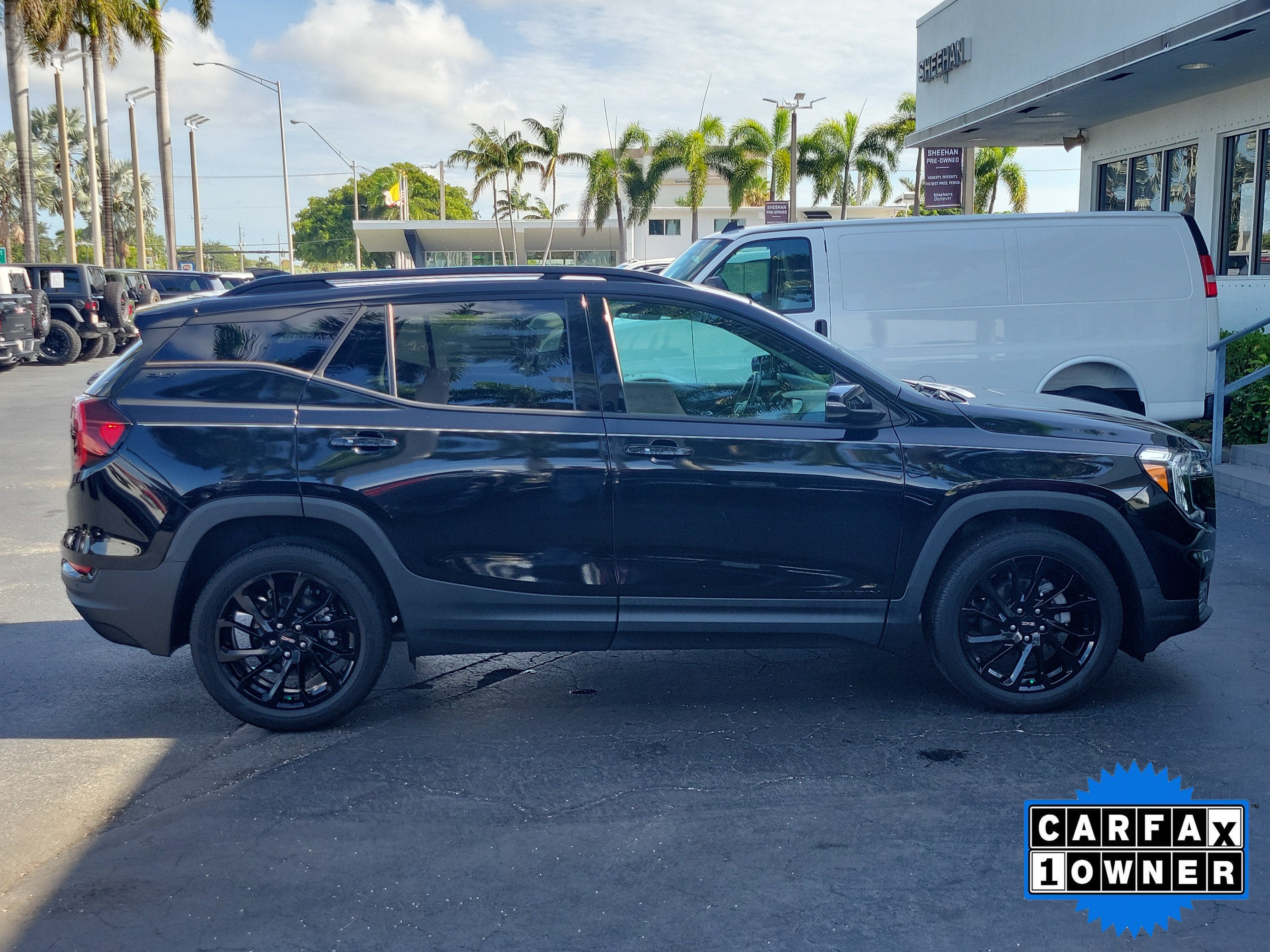 2023 GMC Terrain SLT