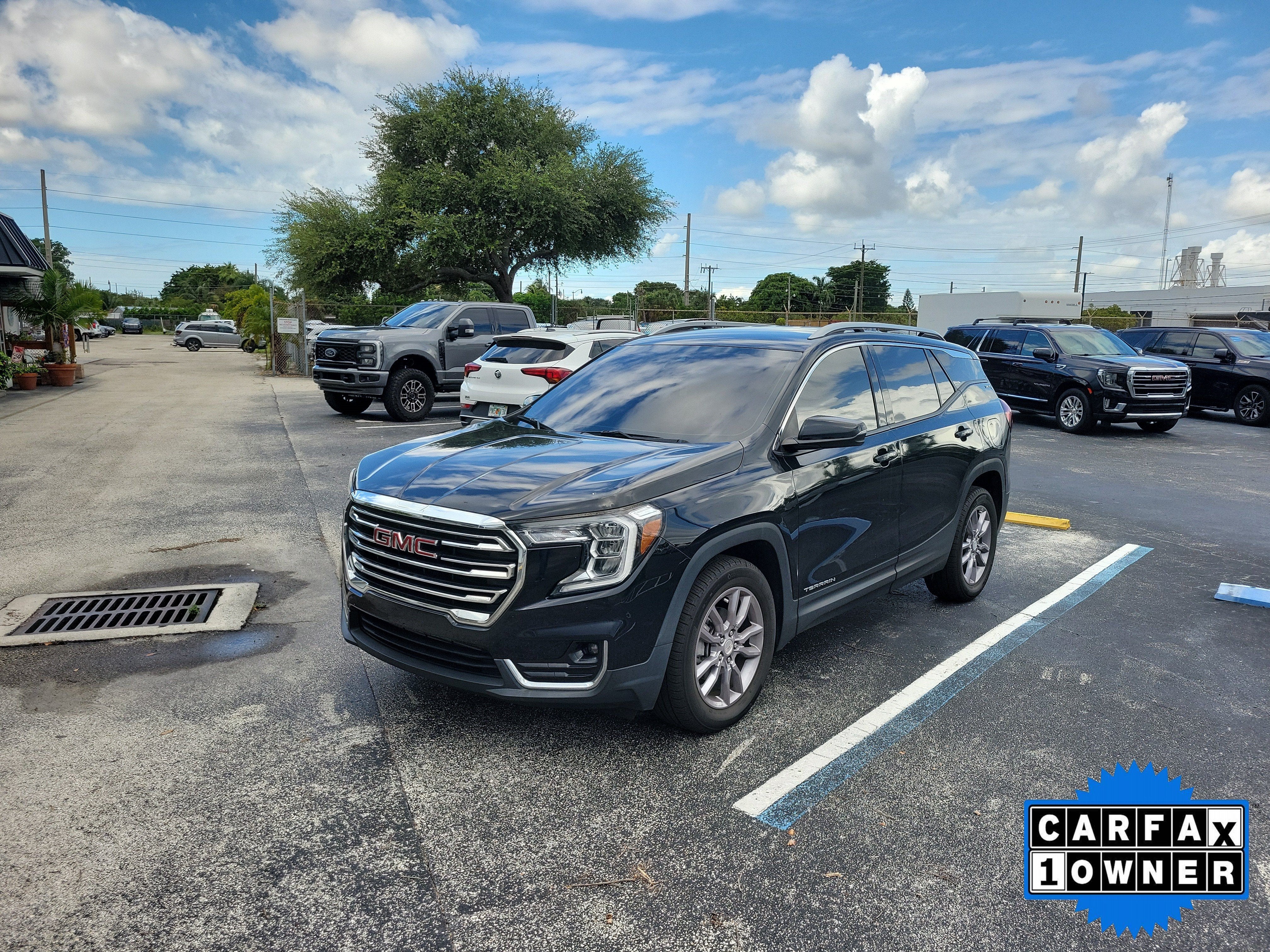 2023 GMC Terrain SLT