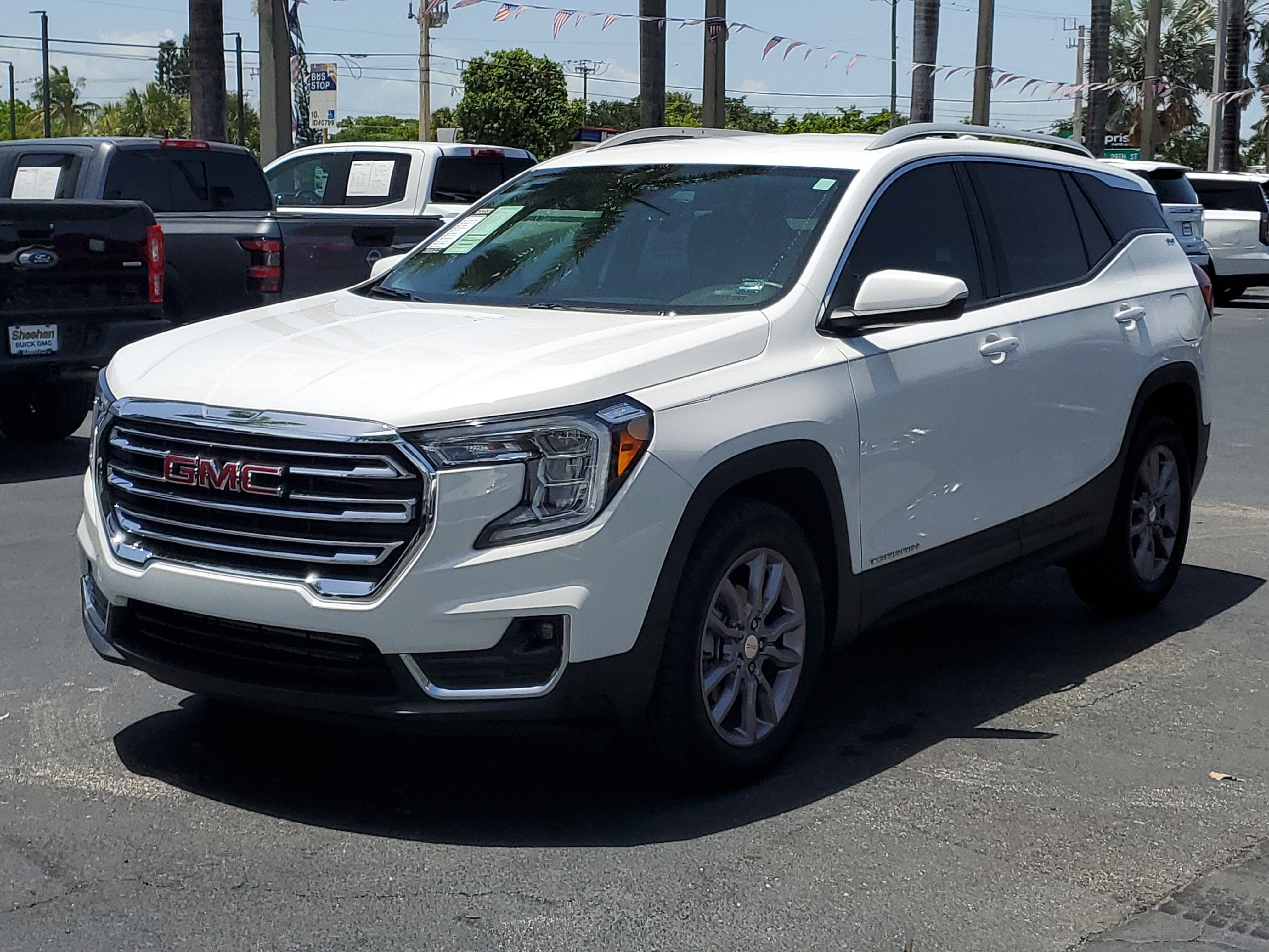 2024 GMC Terrain SLT