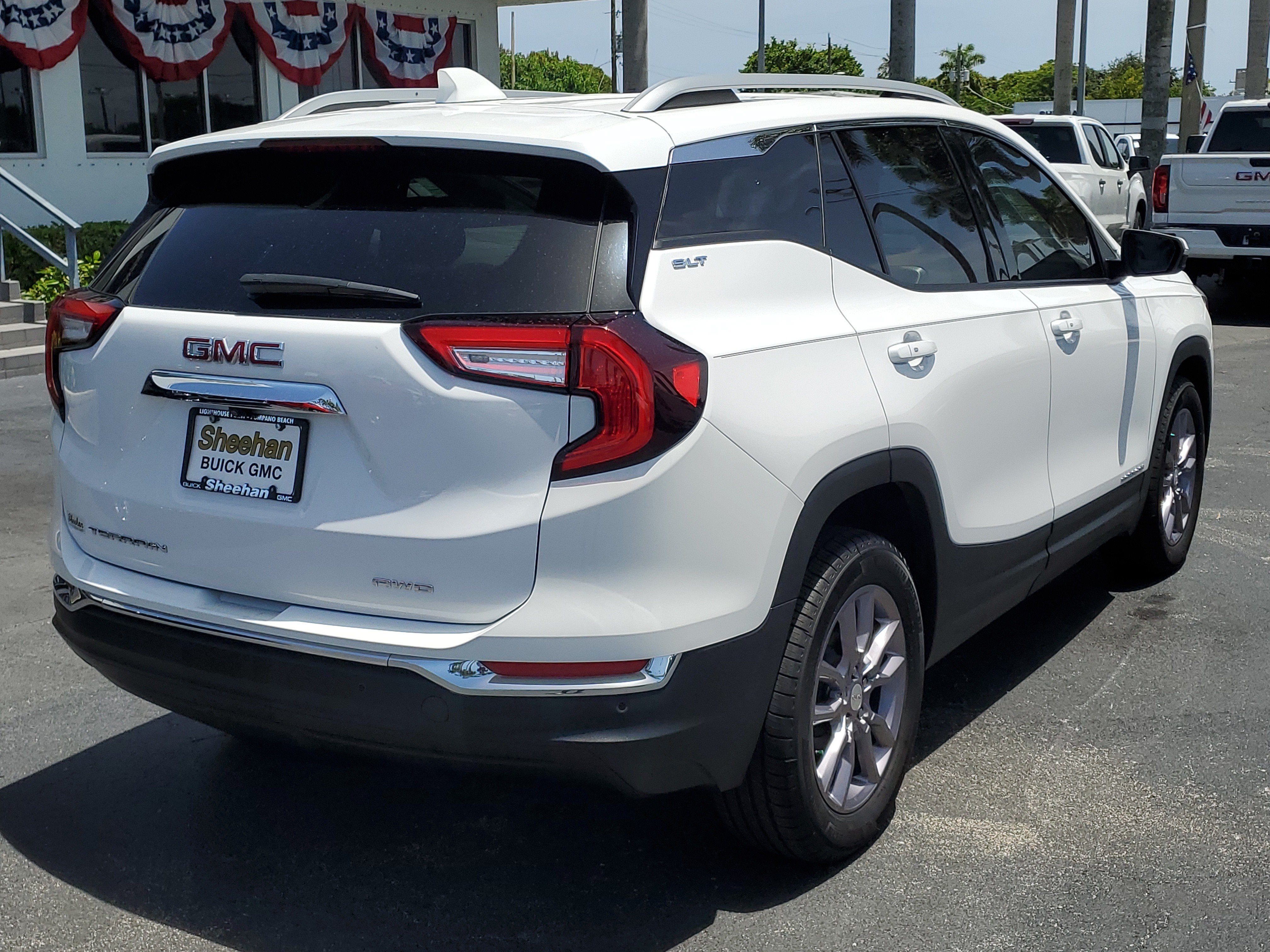 2024 GMC Terrain SLT