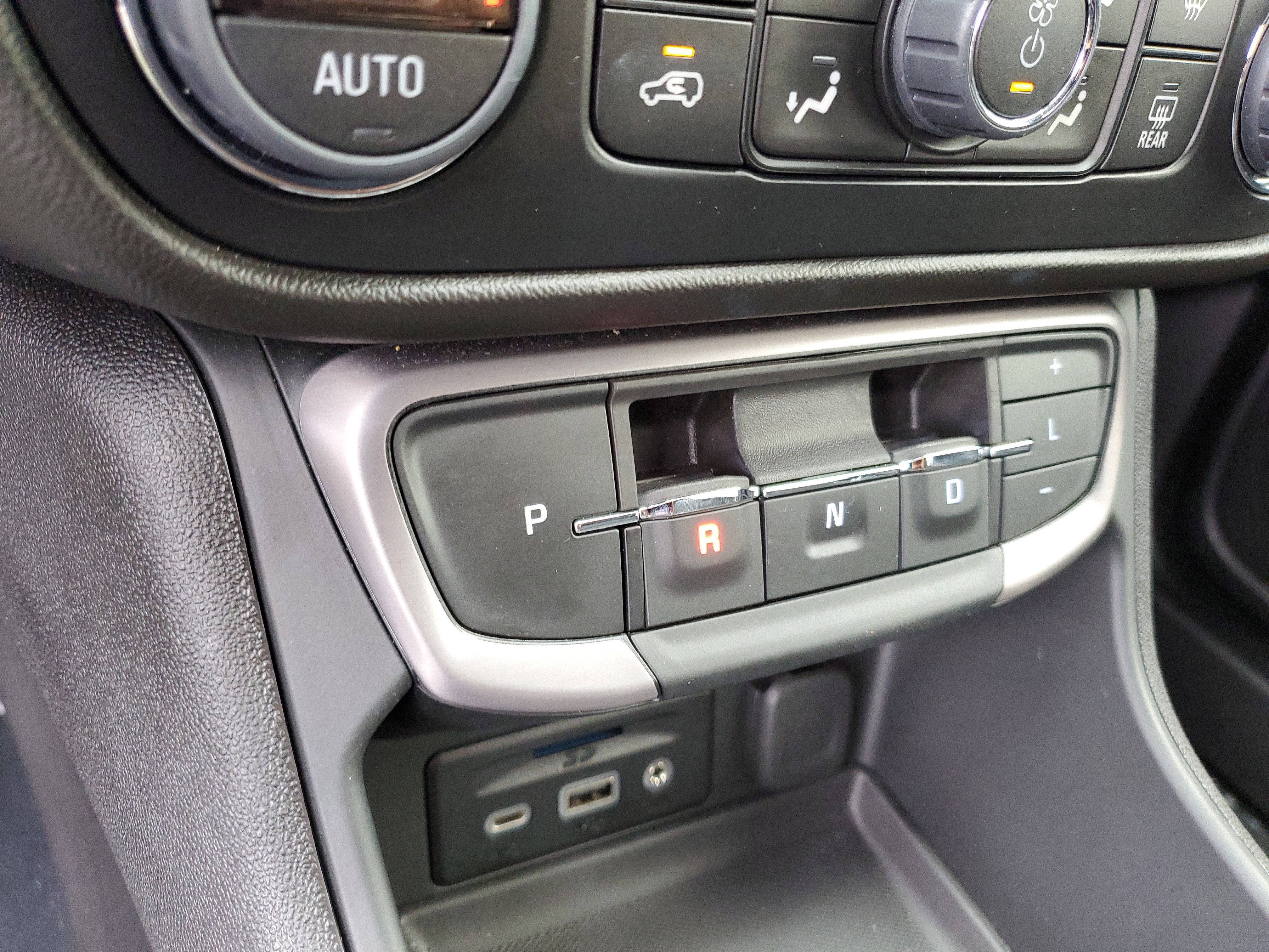 2024 GMC Terrain AT4