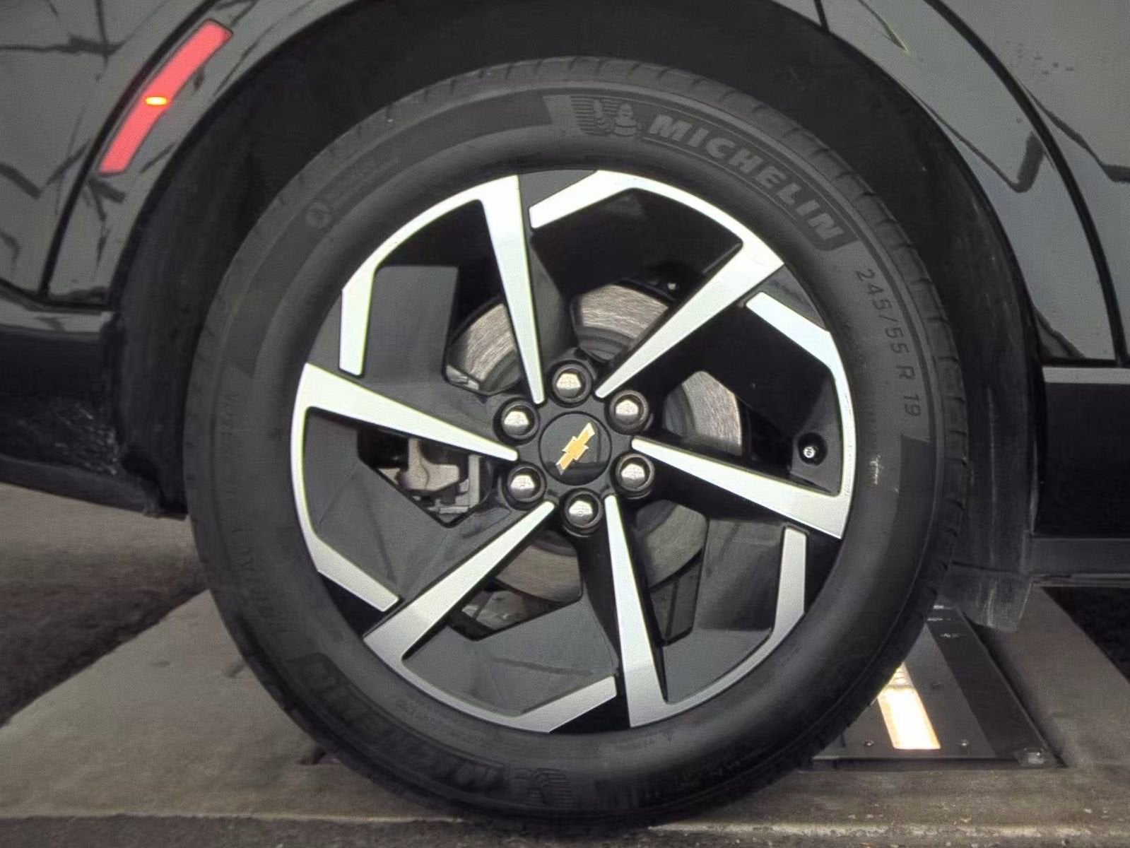 2024 Chevrolet Equinox EV 2LT