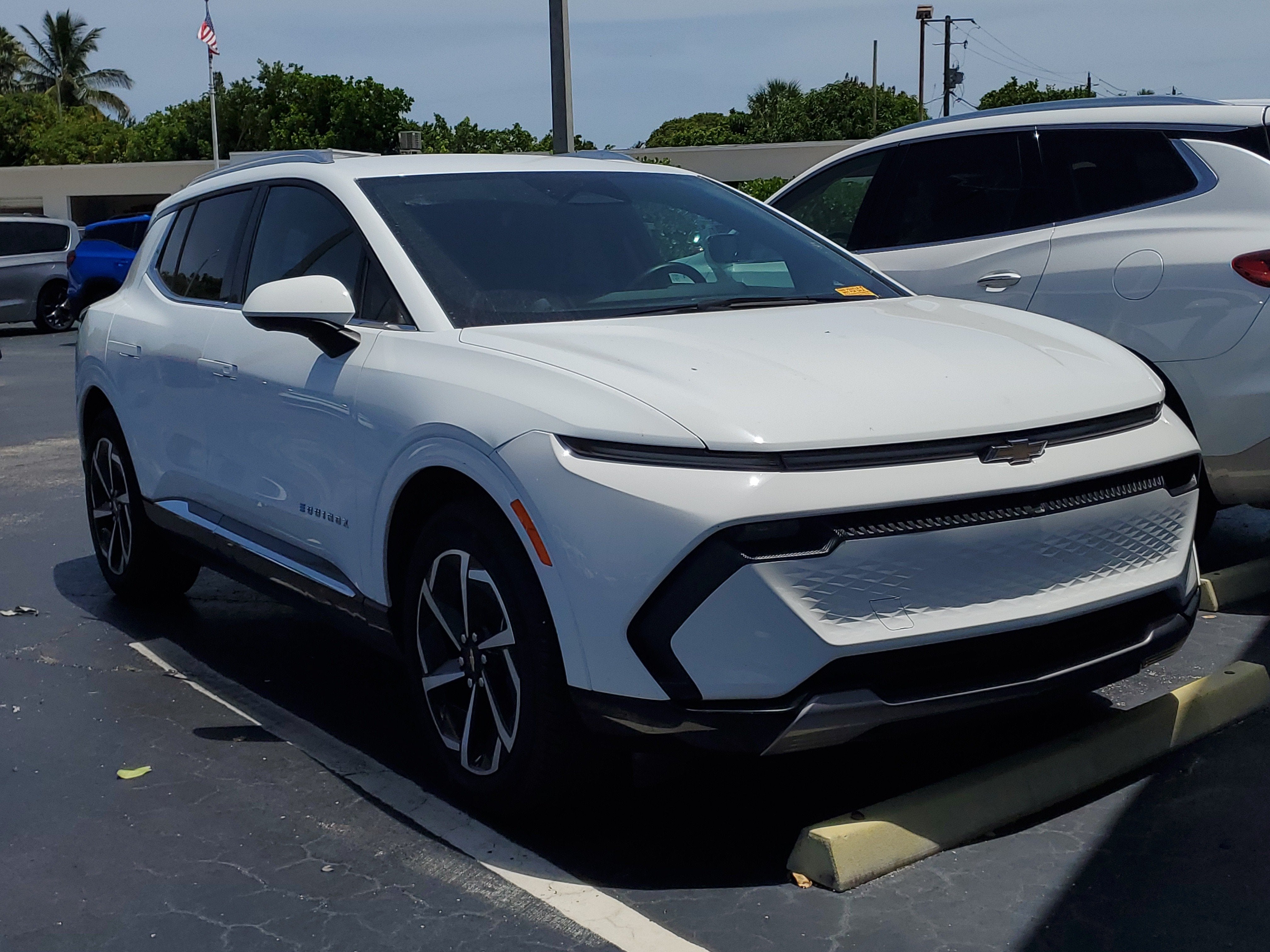 Used 2025 Chevrolet Equinox EV LT with VIN 3GN7DLRRXSS114743 for sale in Lighthouse Point, FL