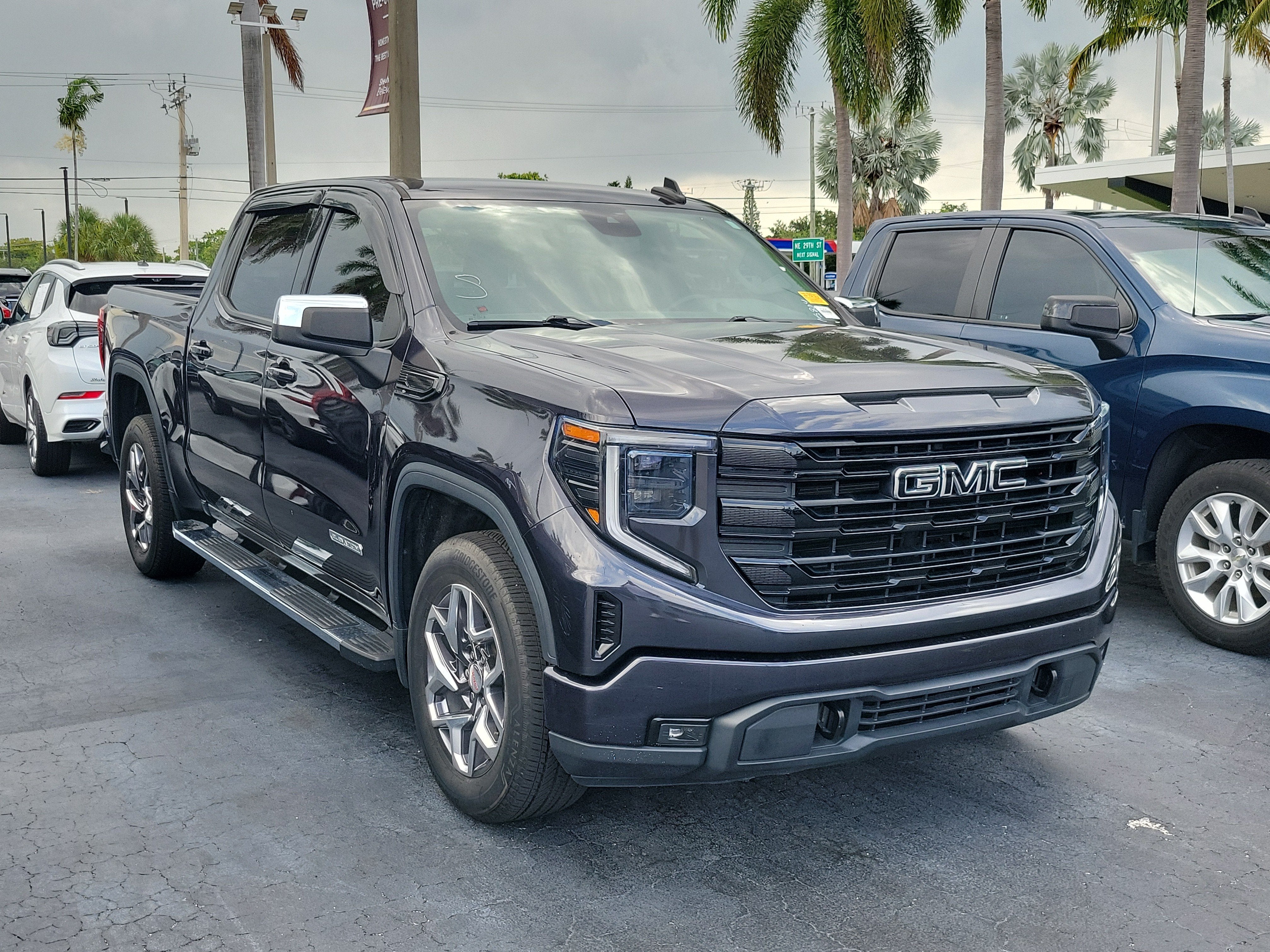 2024 GMC Sierra 1500 Elevation