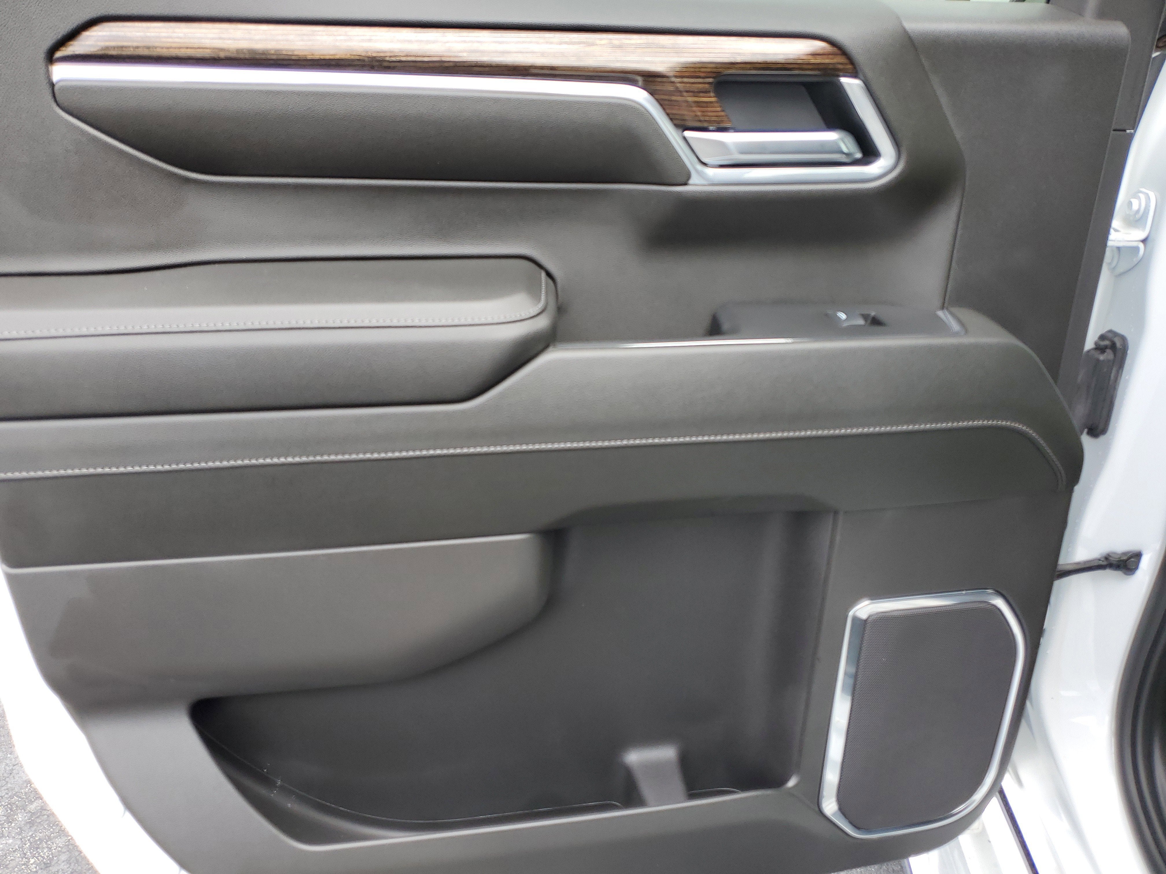 2025 GMC Sierra 1500 SLE