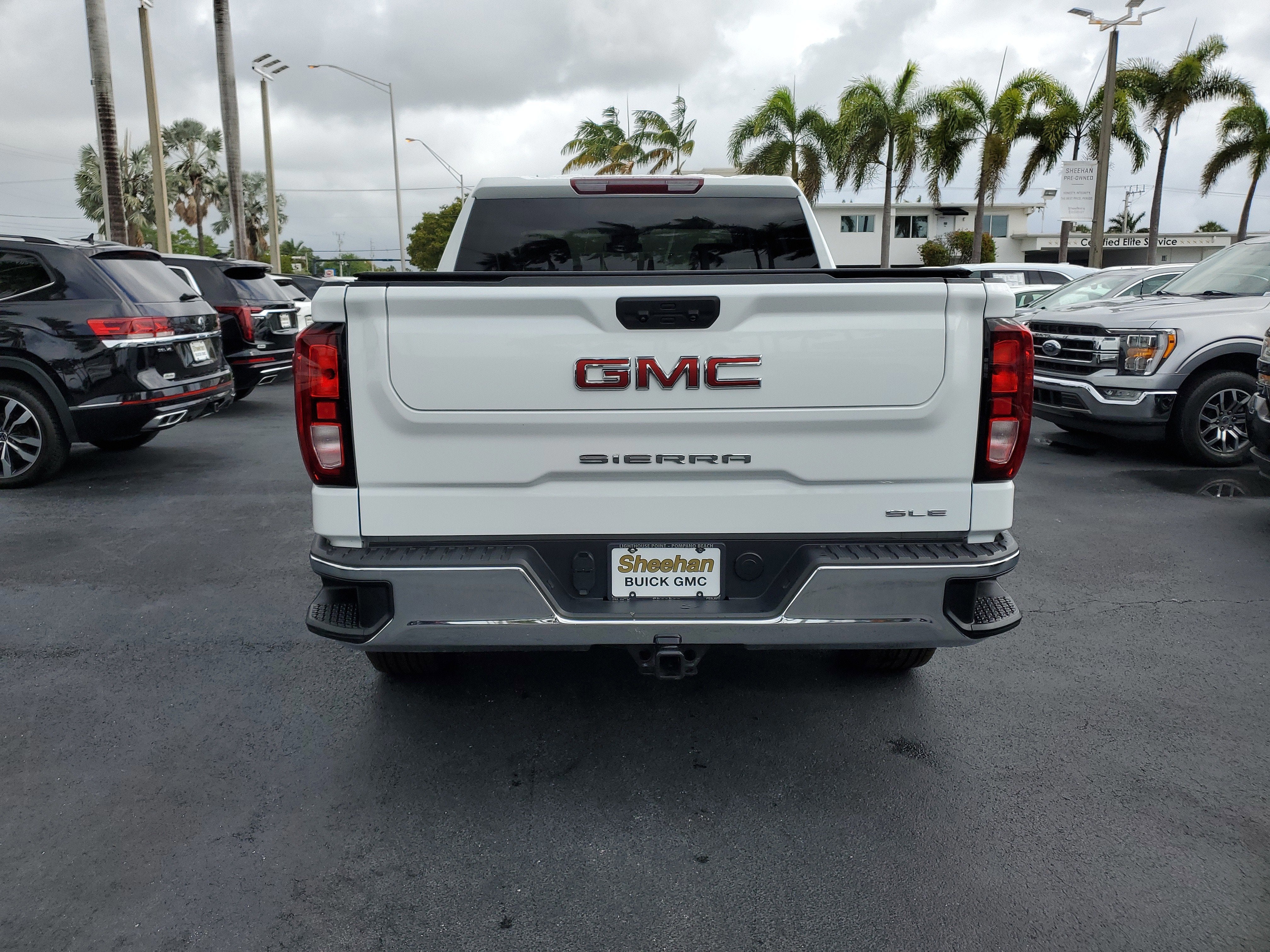 2025 GMC Sierra 1500 SLE