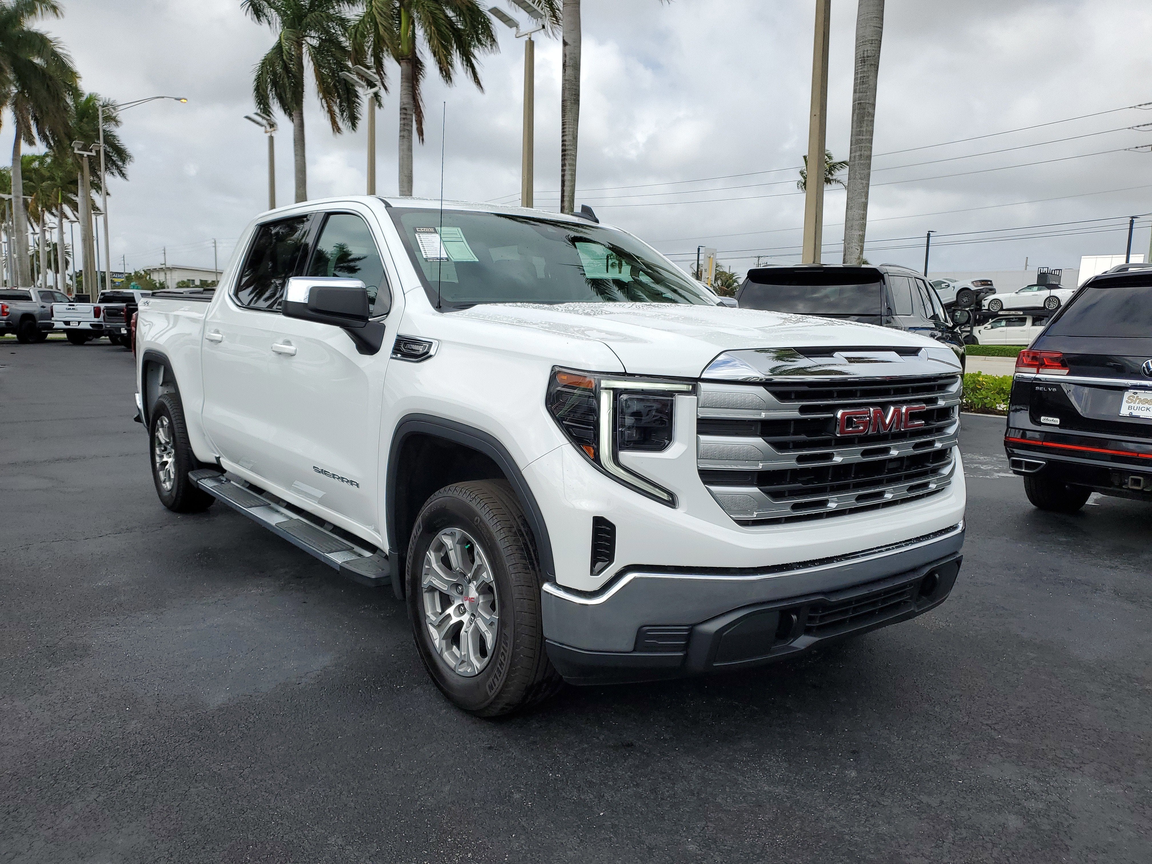 2025 GMC Sierra 1500 SLE