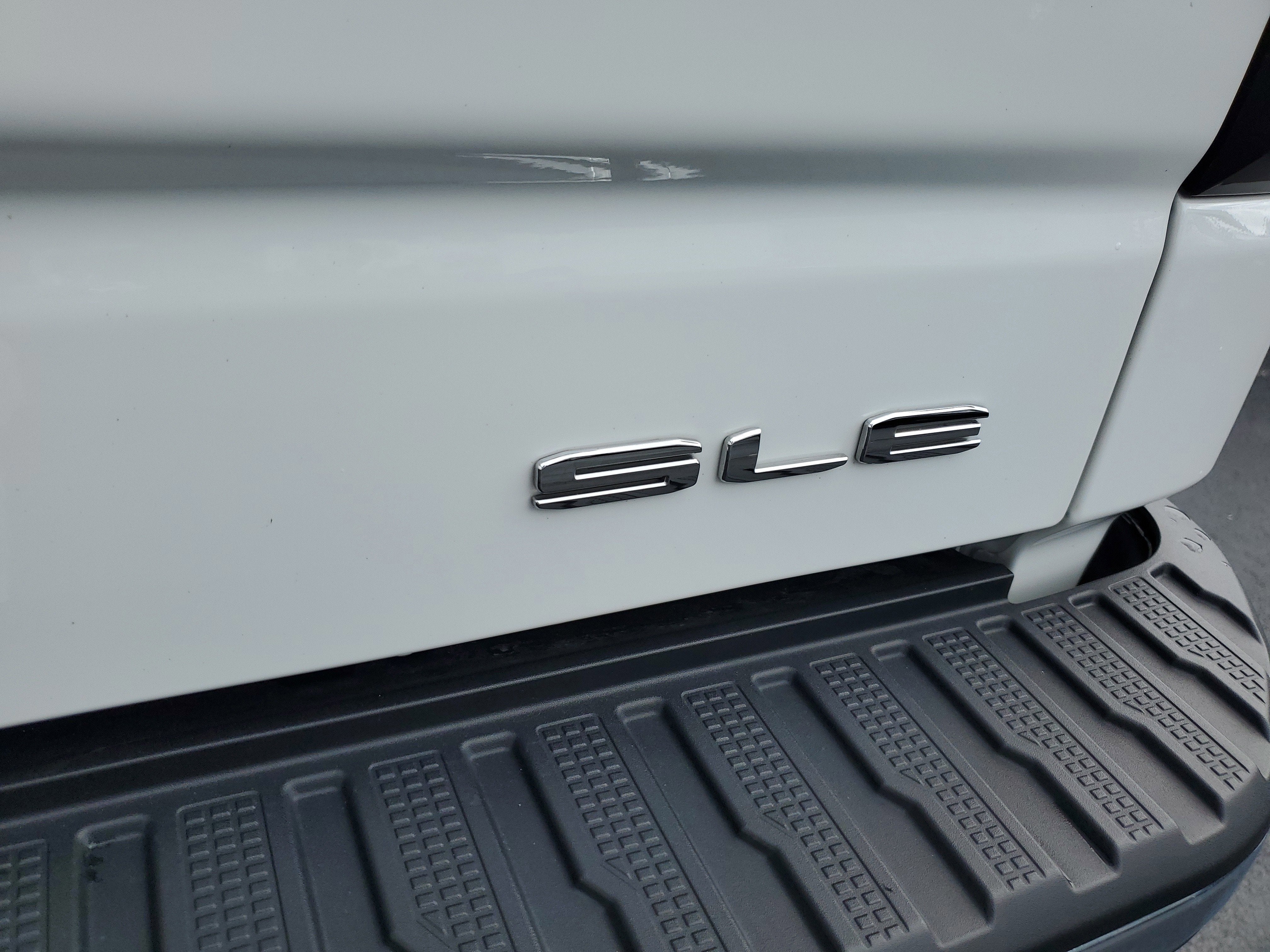 2025 GMC Sierra 1500 SLE