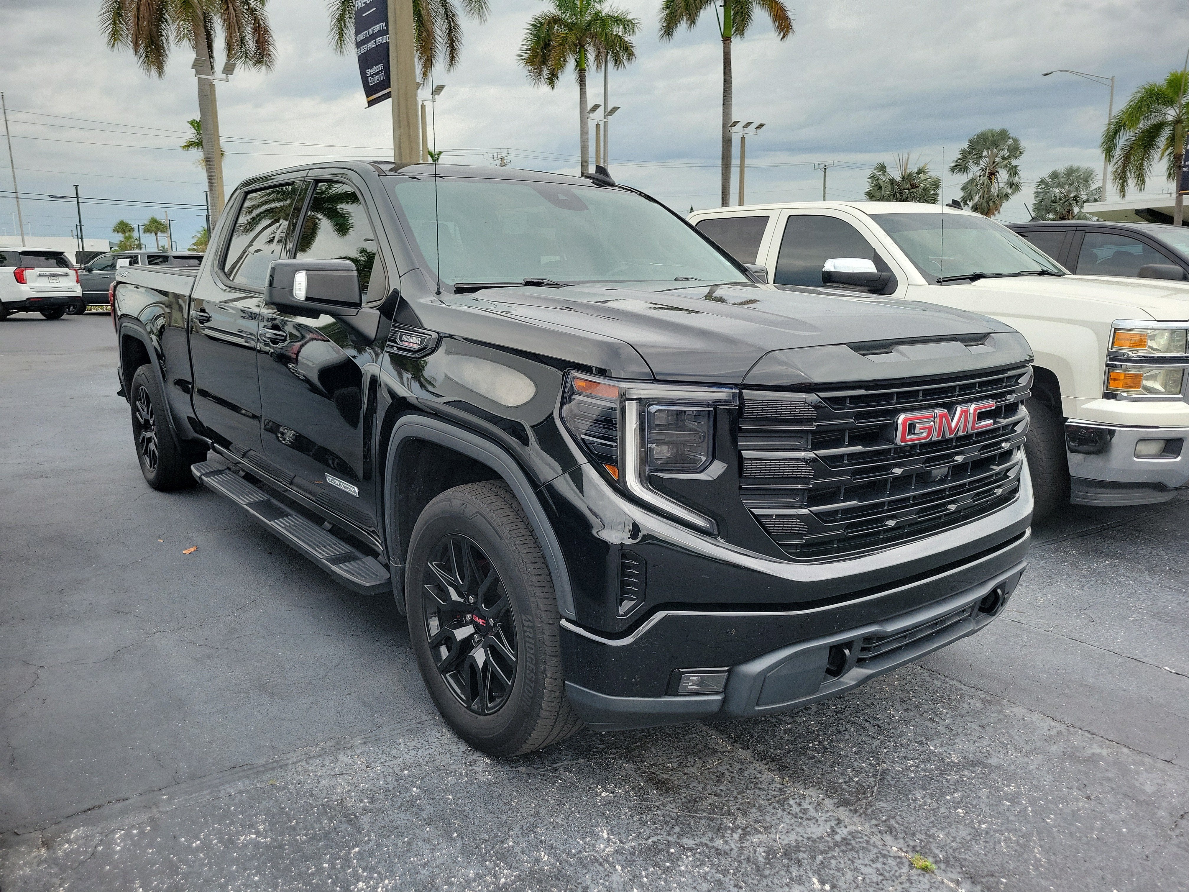 2022 GMC Sierra 1500 Elevation