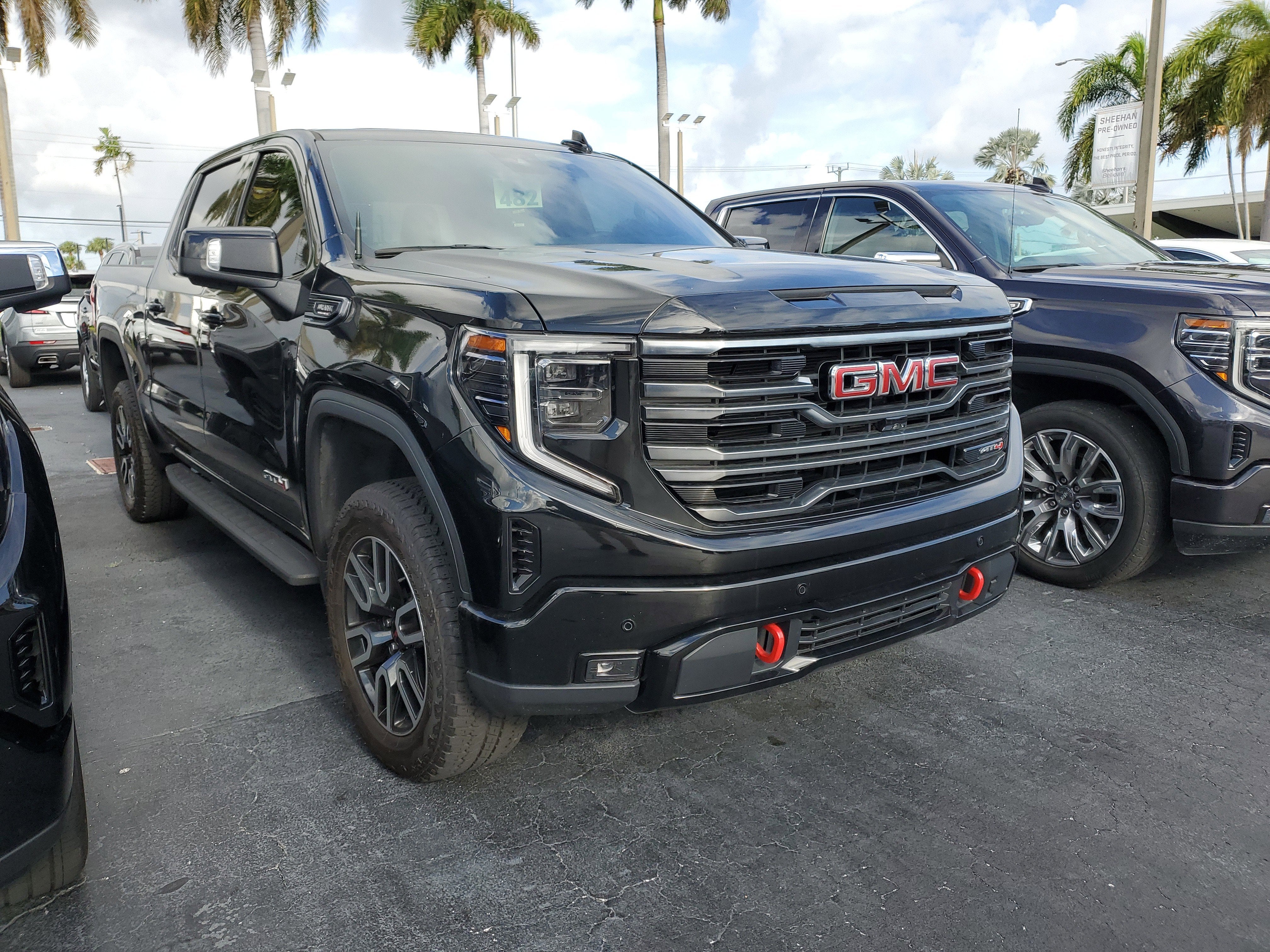 2025 GMC Sierra 1500 AT4