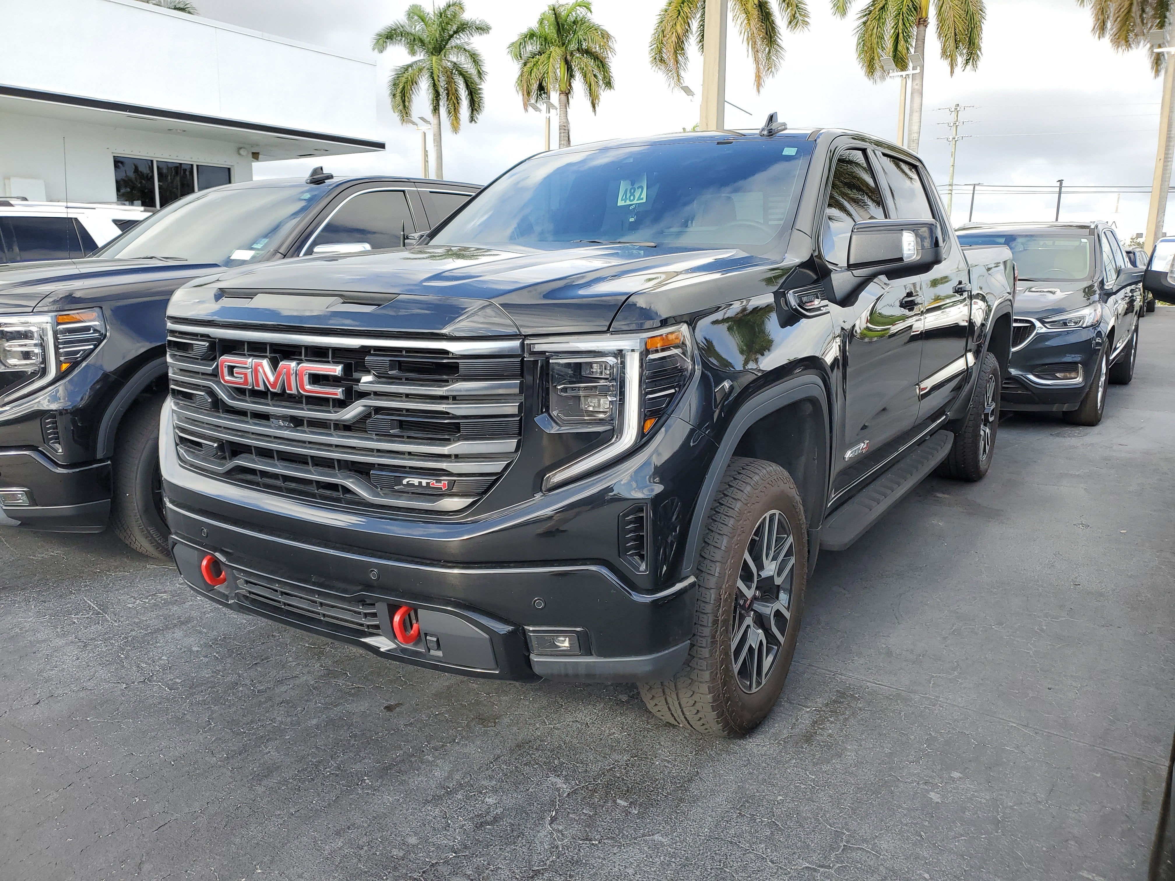 2025 GMC Sierra 1500 AT4