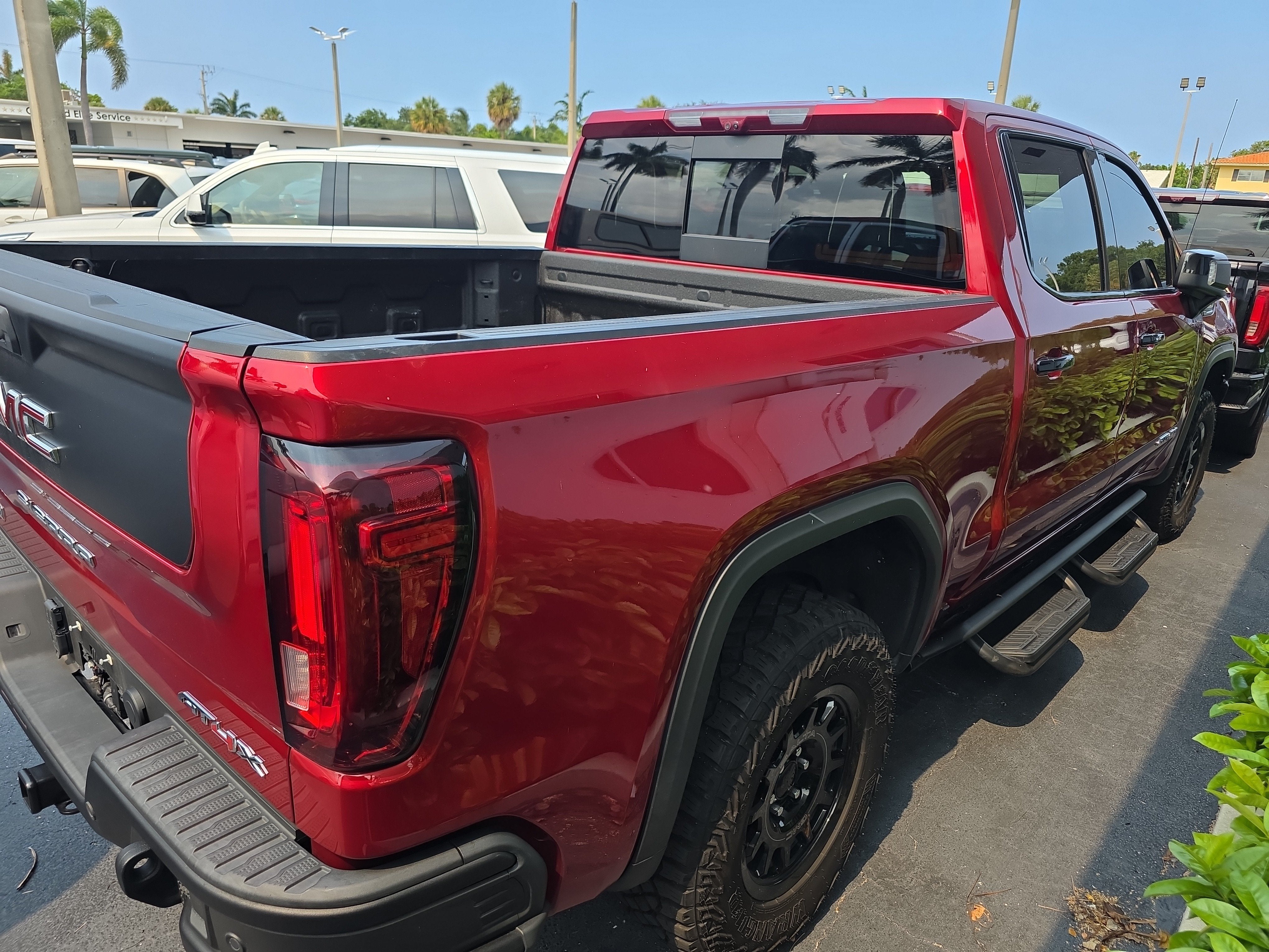 2024 GMC Sierra 1500 AT4X - Photo 7