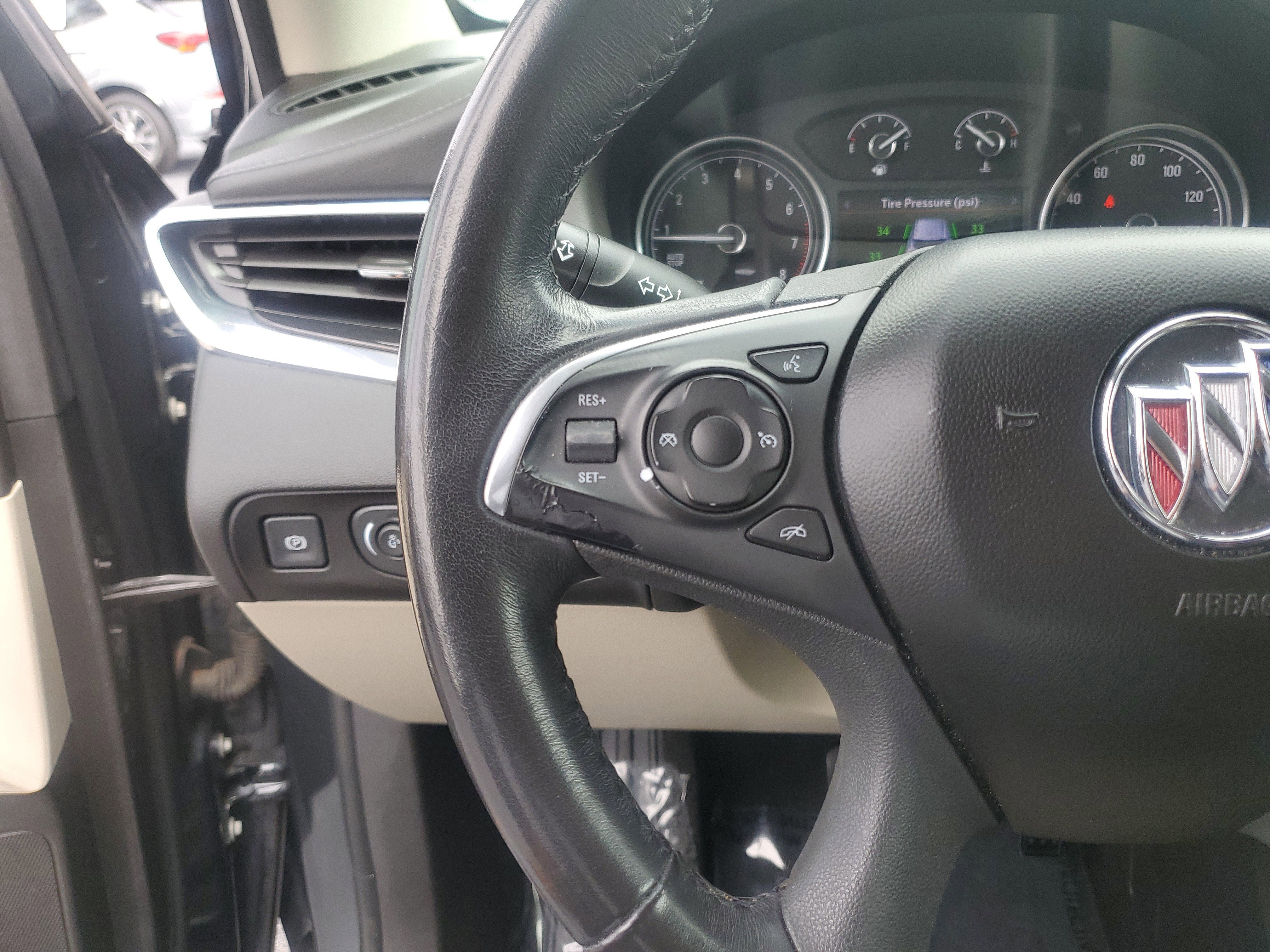 2020 Buick Enclave Essence