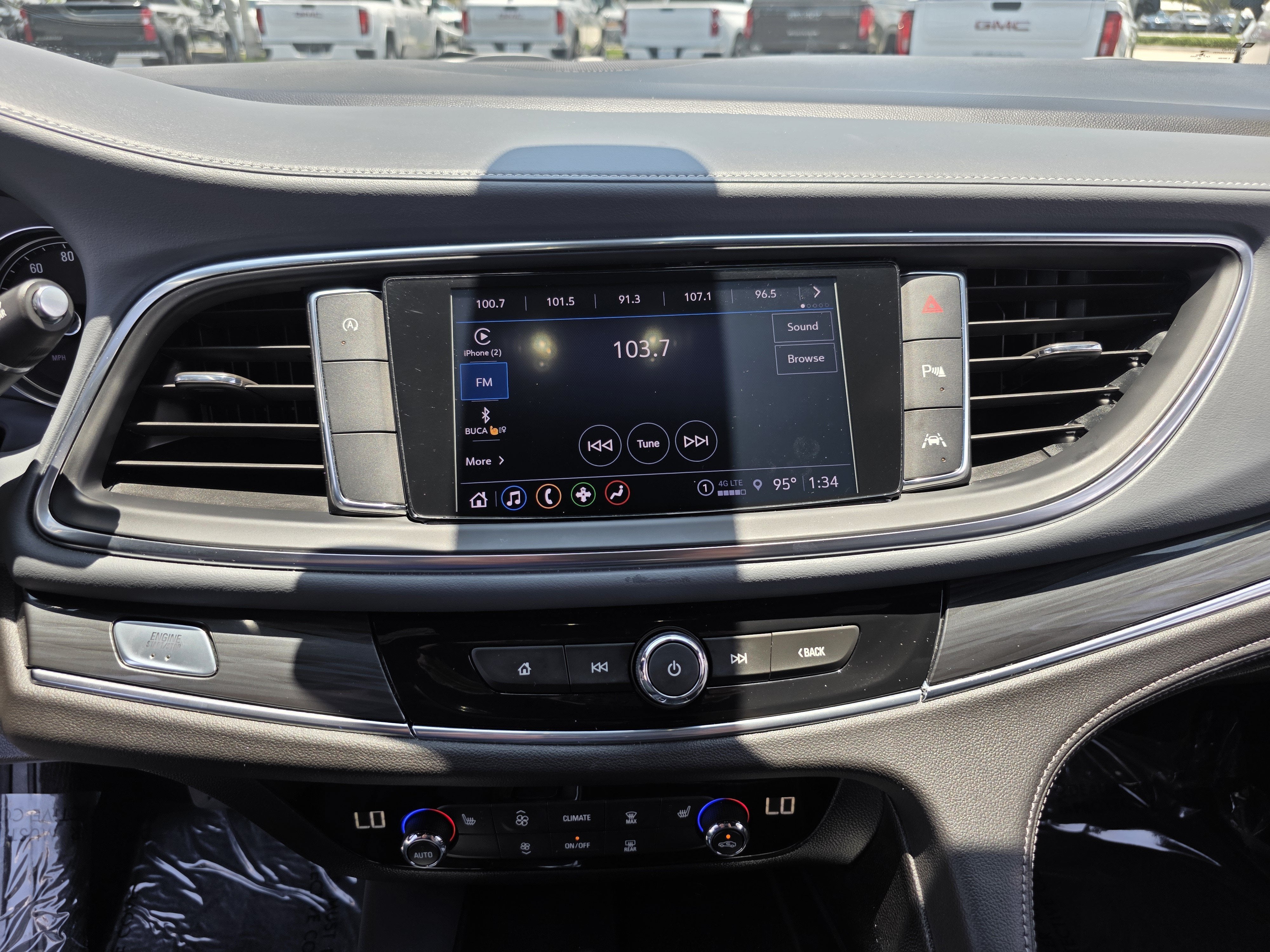 2023 Buick Enclave Essence