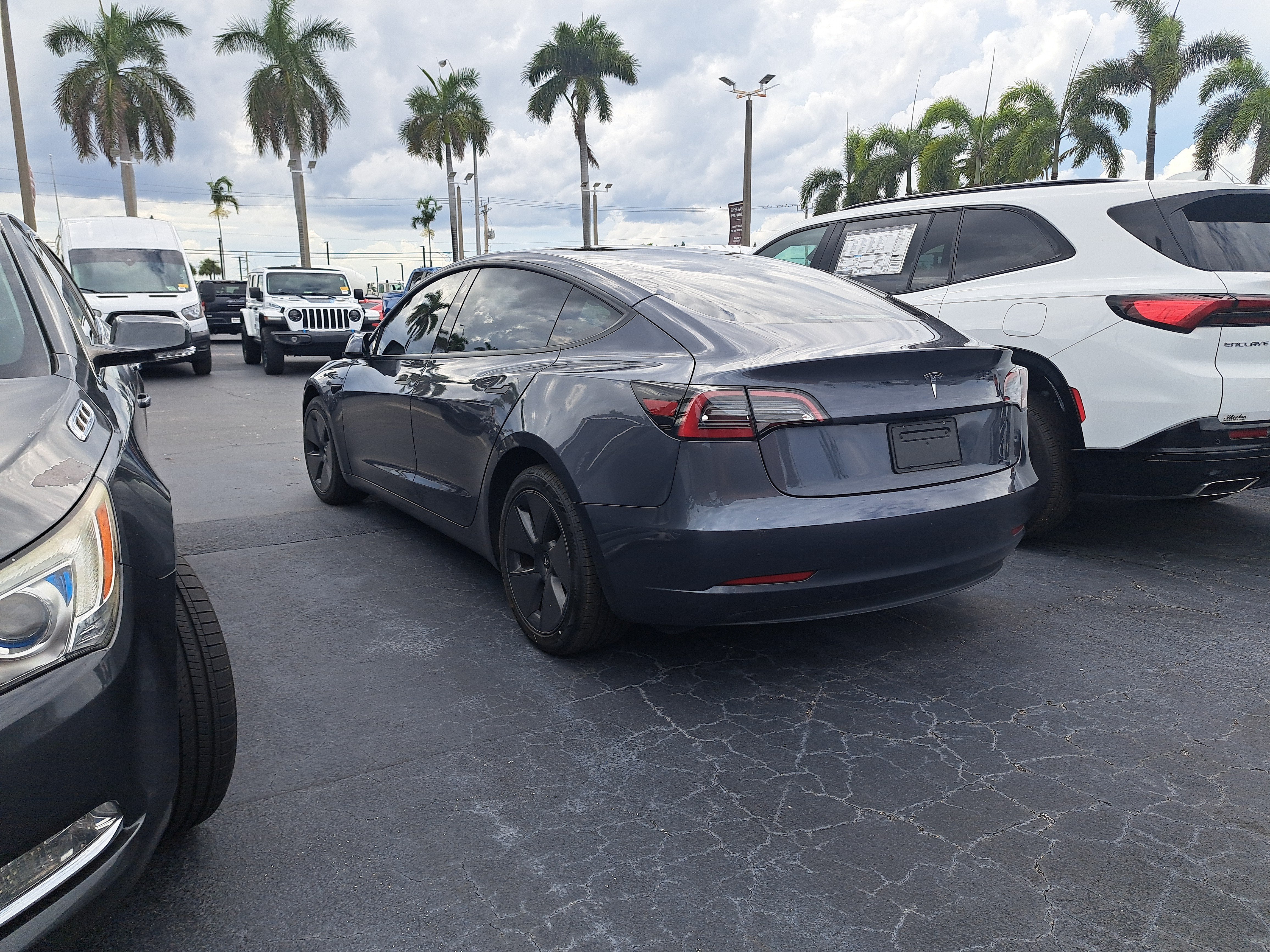2023 Tesla Model 3 Base