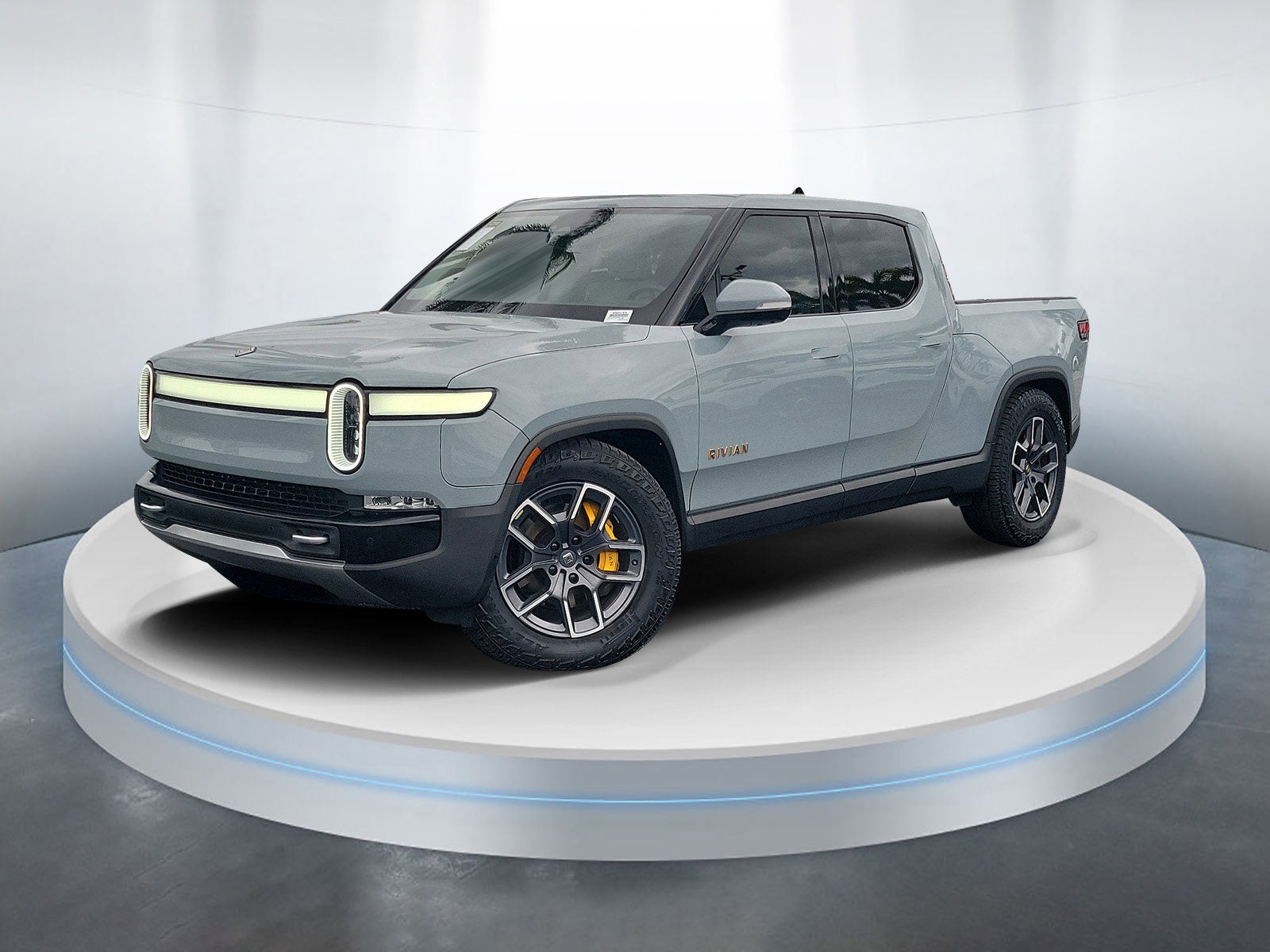 2022 RIVIAN R1T Adventure Package