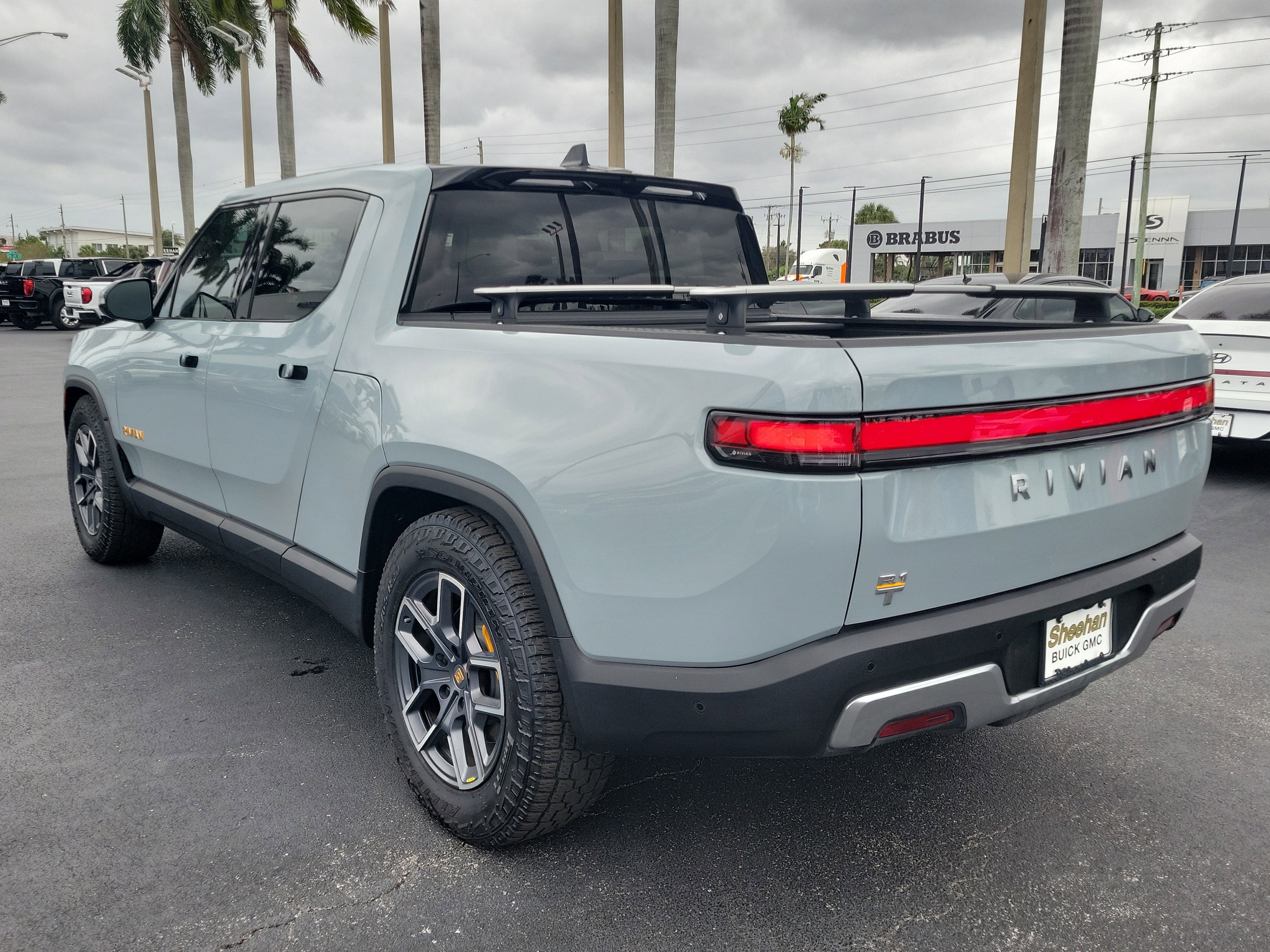 2022 RIVIAN R1T Adventure Package