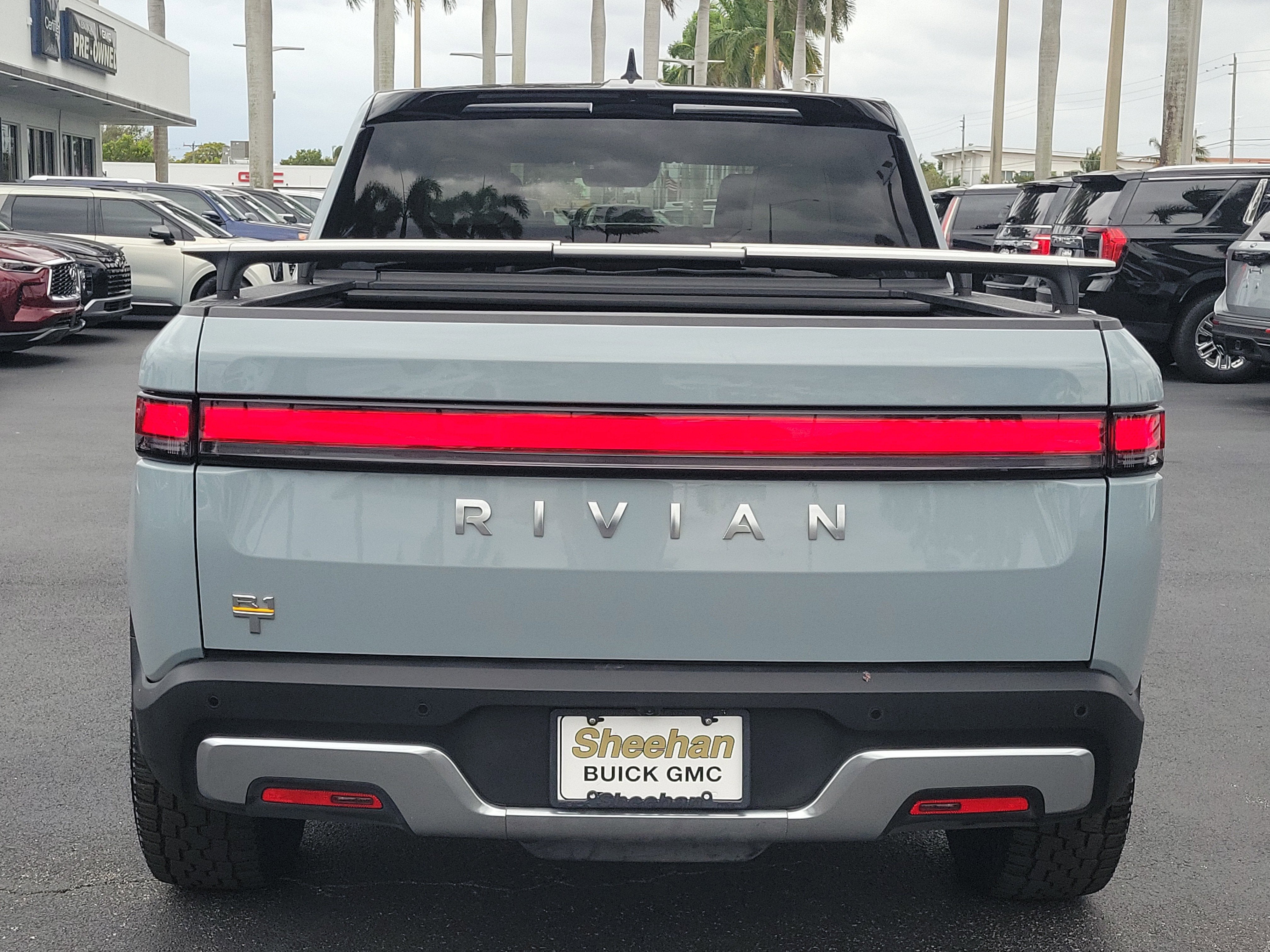 2022 RIVIAN R1T Adventure Package