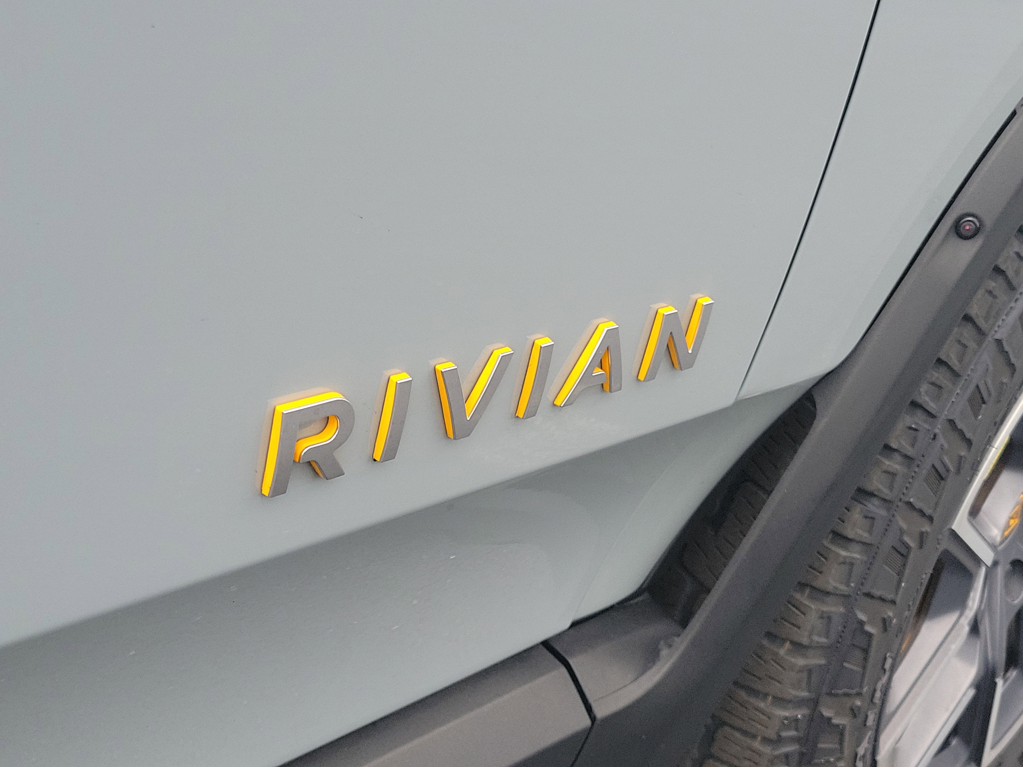 2022 RIVIAN R1T Adventure Package