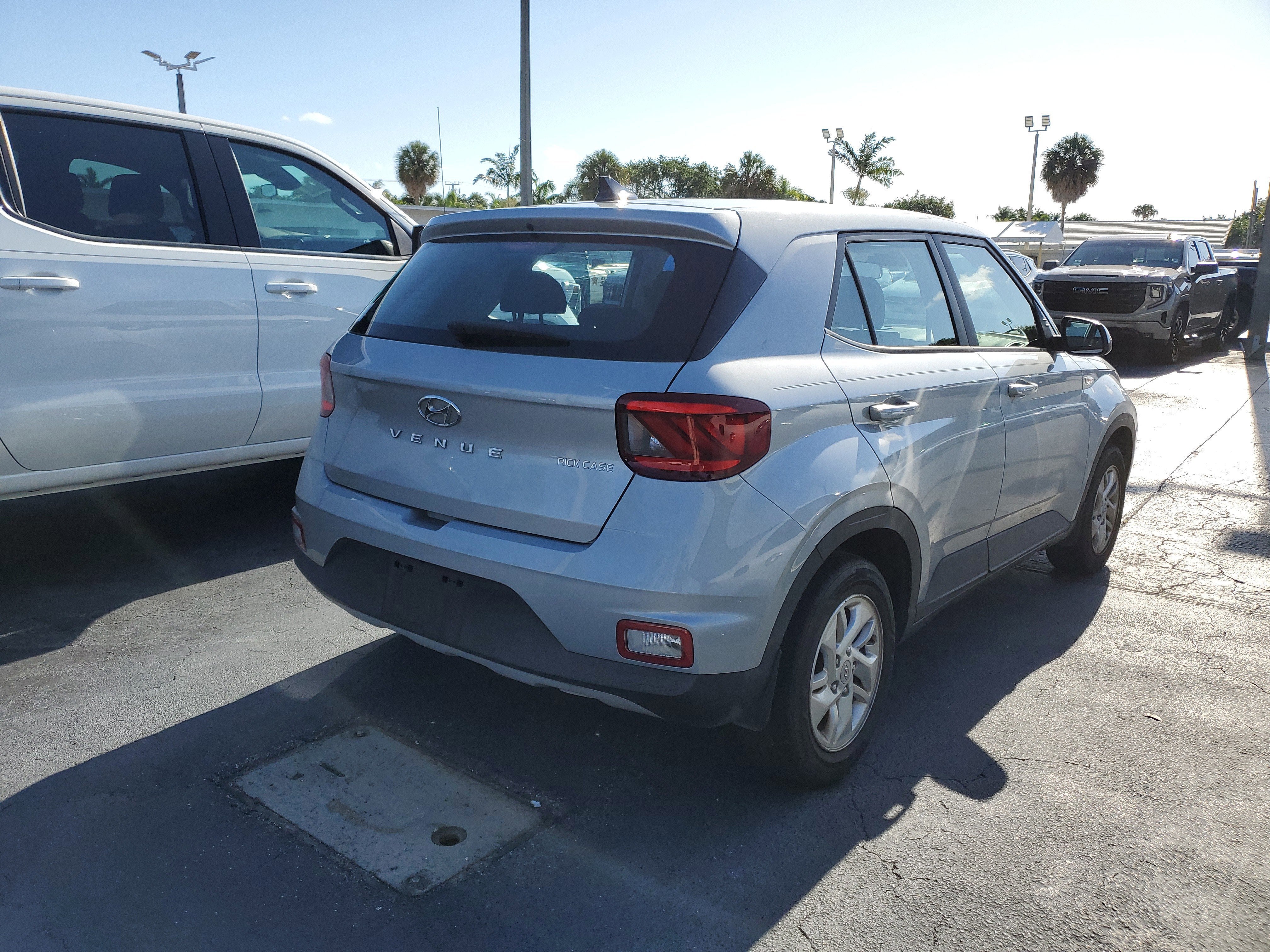 2022 Hyundai Venue SE