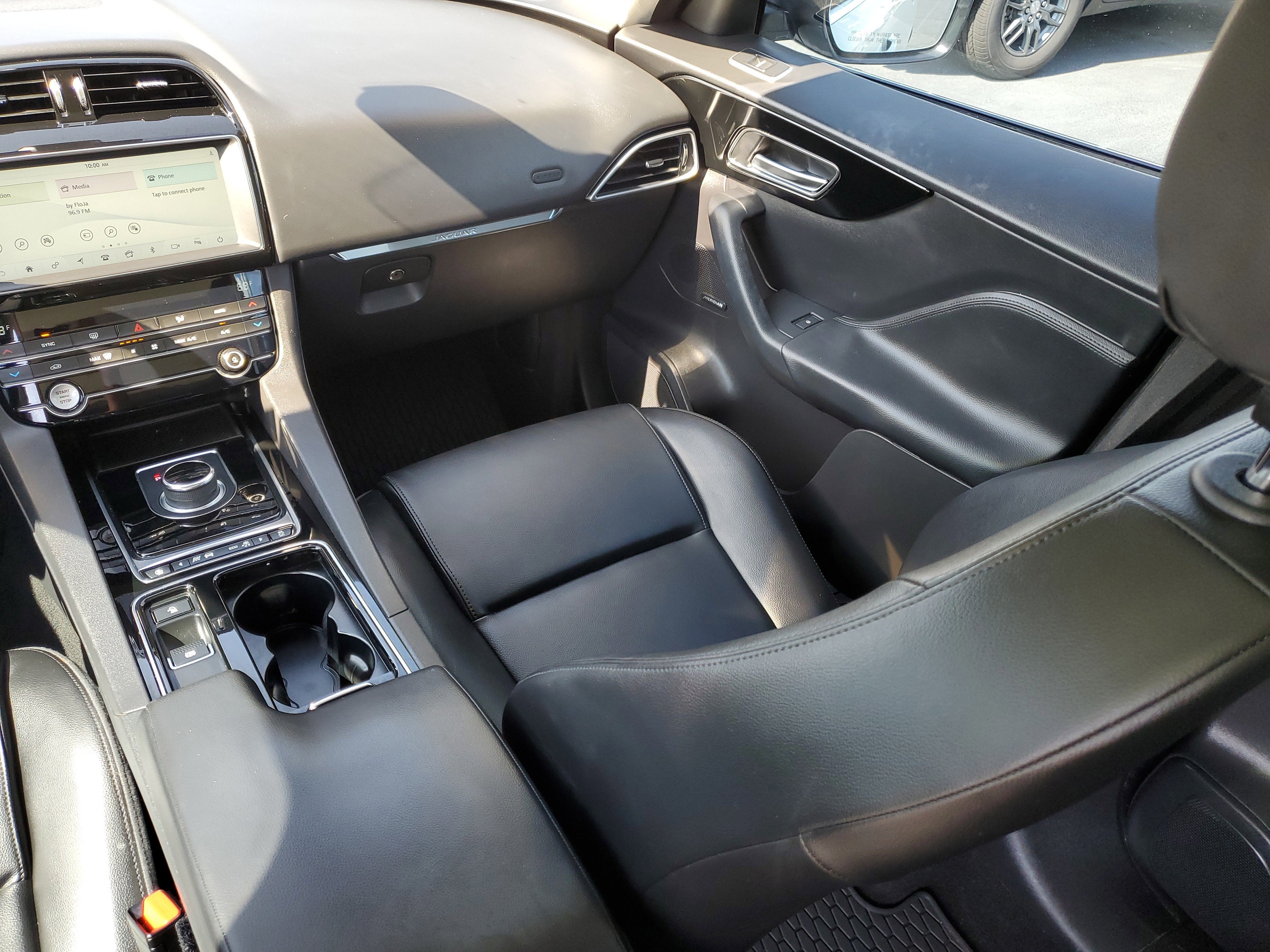 2019 Jaguar F-PACE 25t Premium