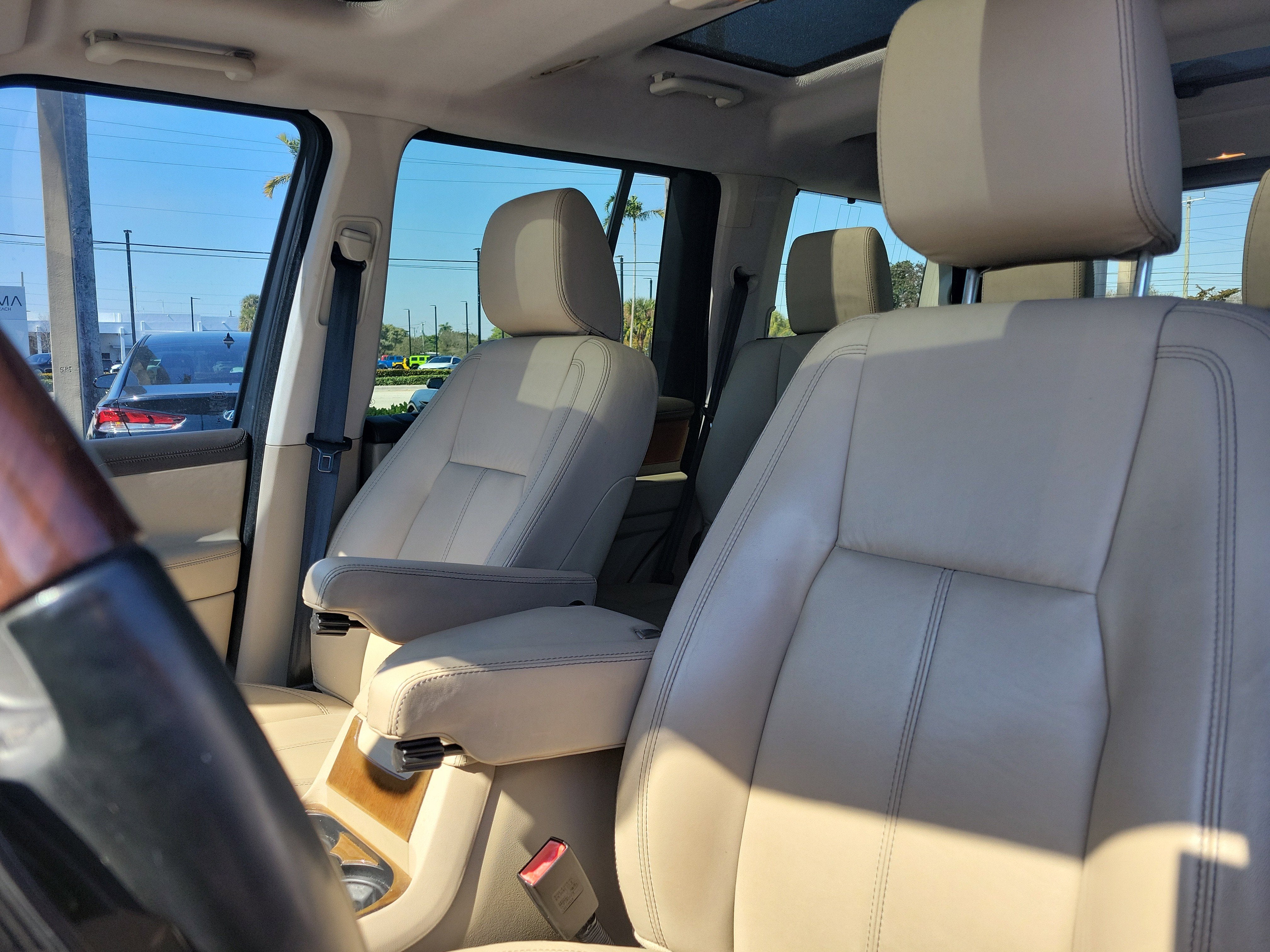 2016 Land Rover LR4 HSE LUX