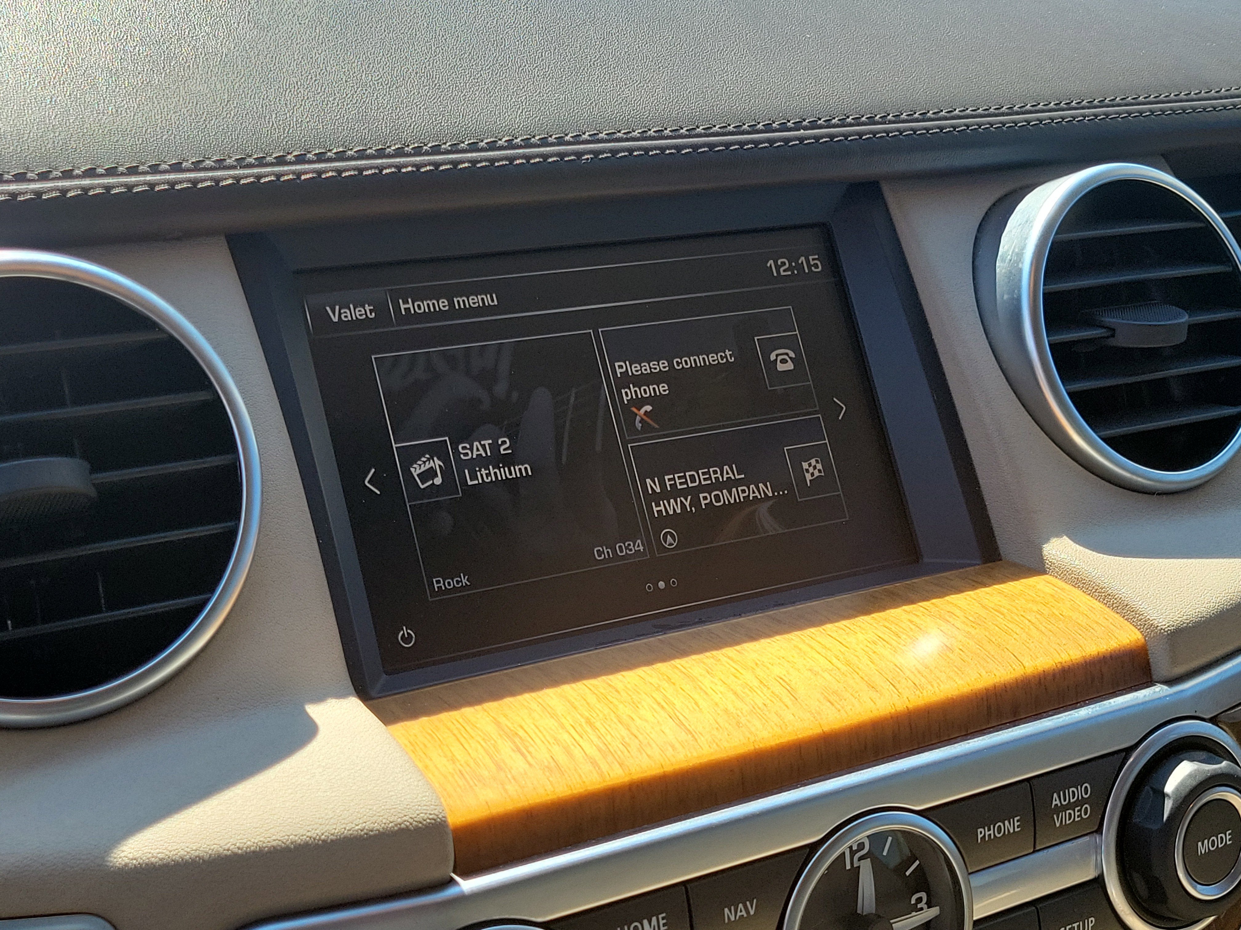 2016 Land Rover LR4 HSE LUX