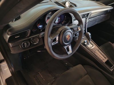 2018 Porsche 911 Carrera 4 GTS