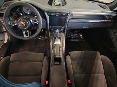 2018 Porsche 911 Carrera 4 GTS