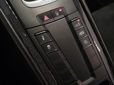 2018 Porsche 911 Carrera 4 GTS