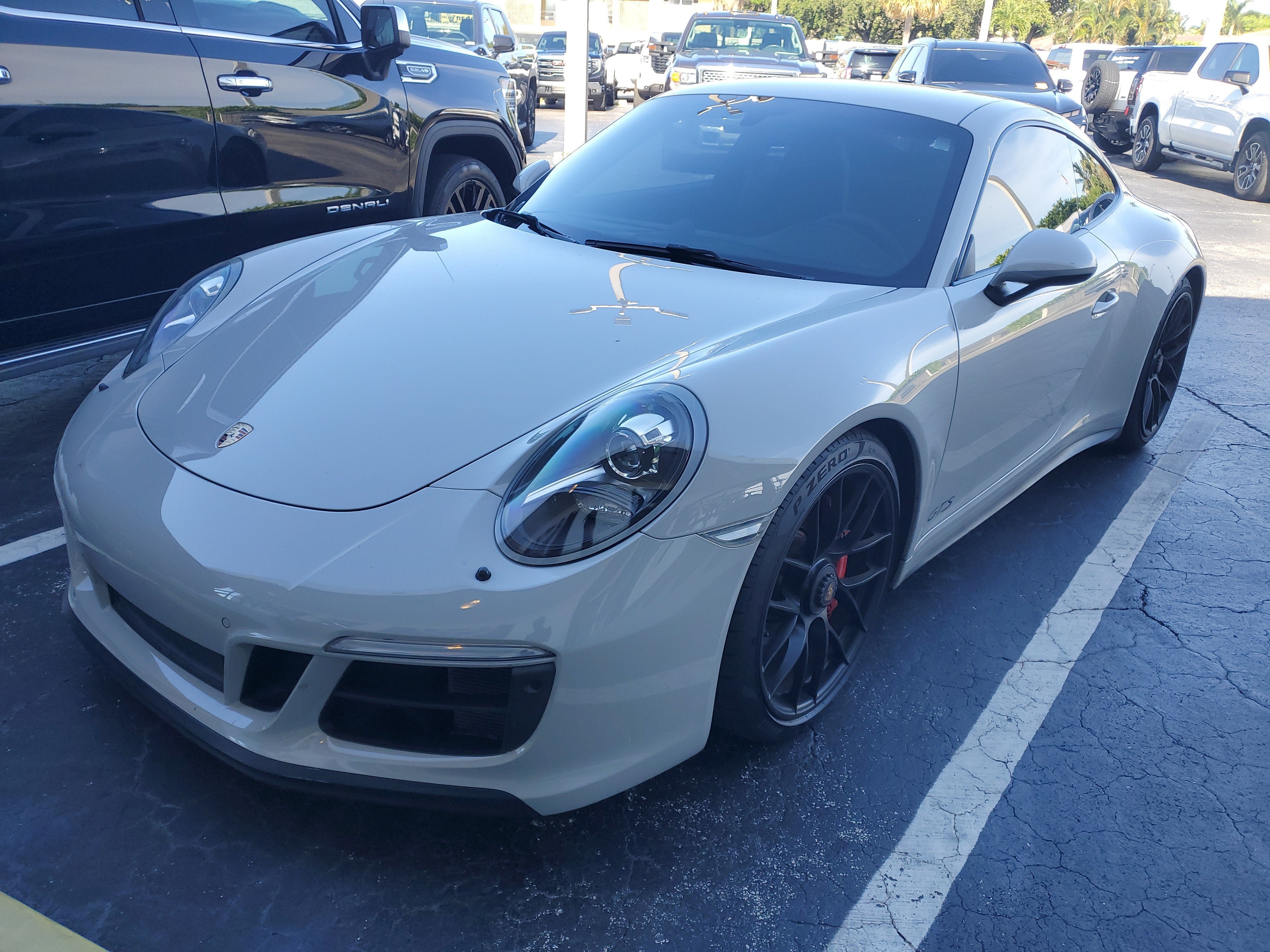 2018 Porsche 911 Carrera 4 GTS