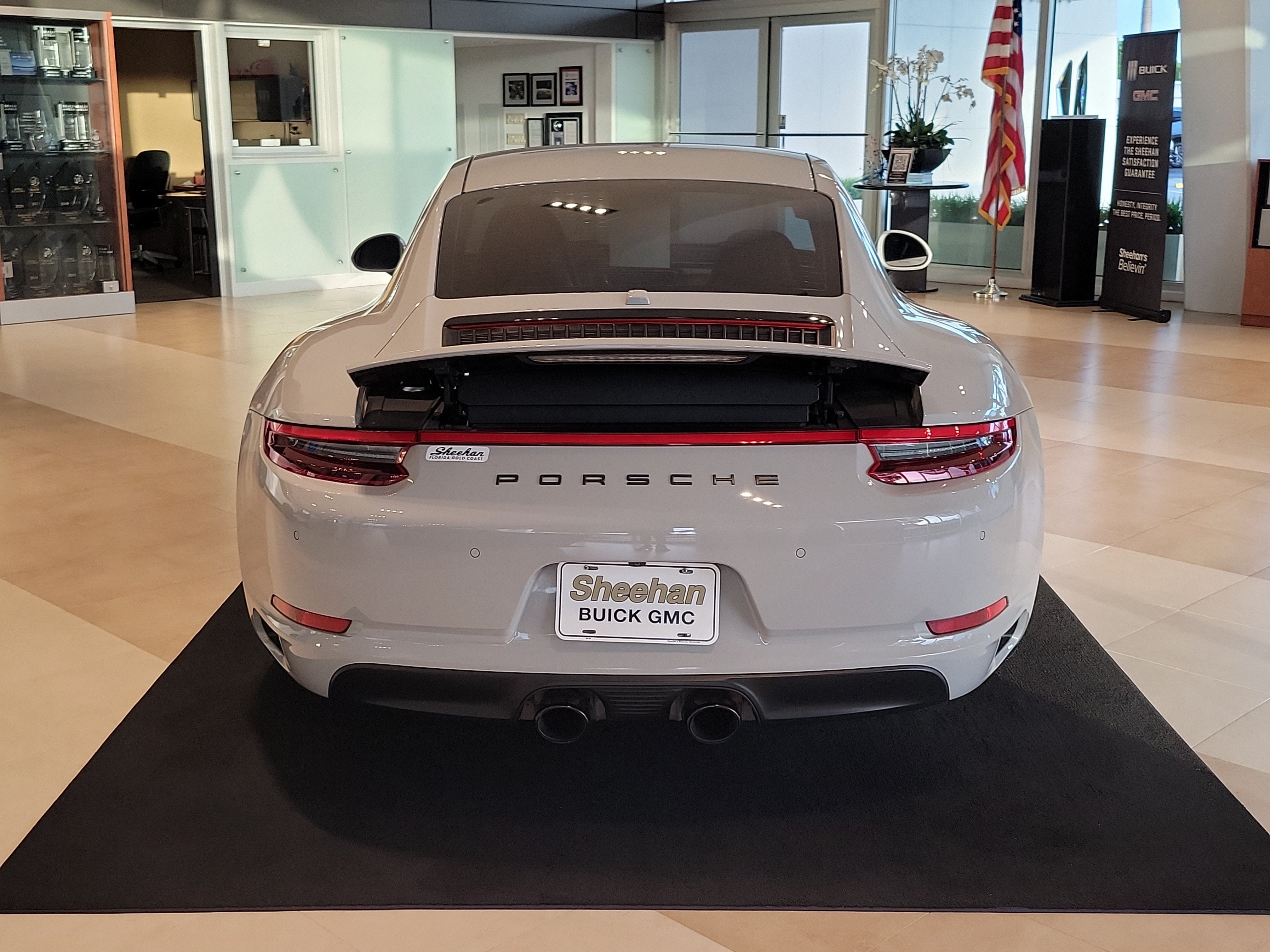 2018 Porsche 911 Carrera 4 GTS