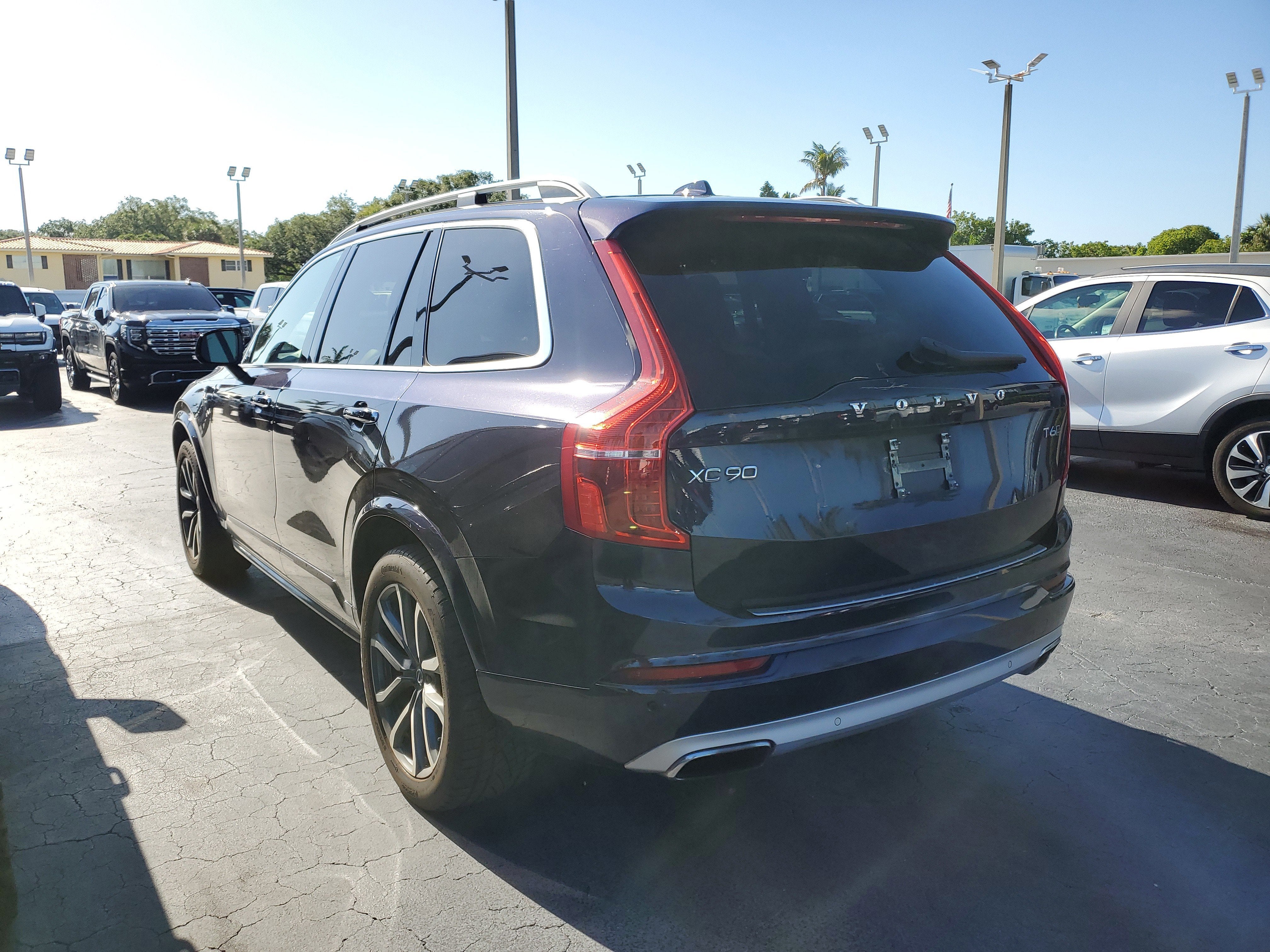 2019 Volvo XC90 Momentum